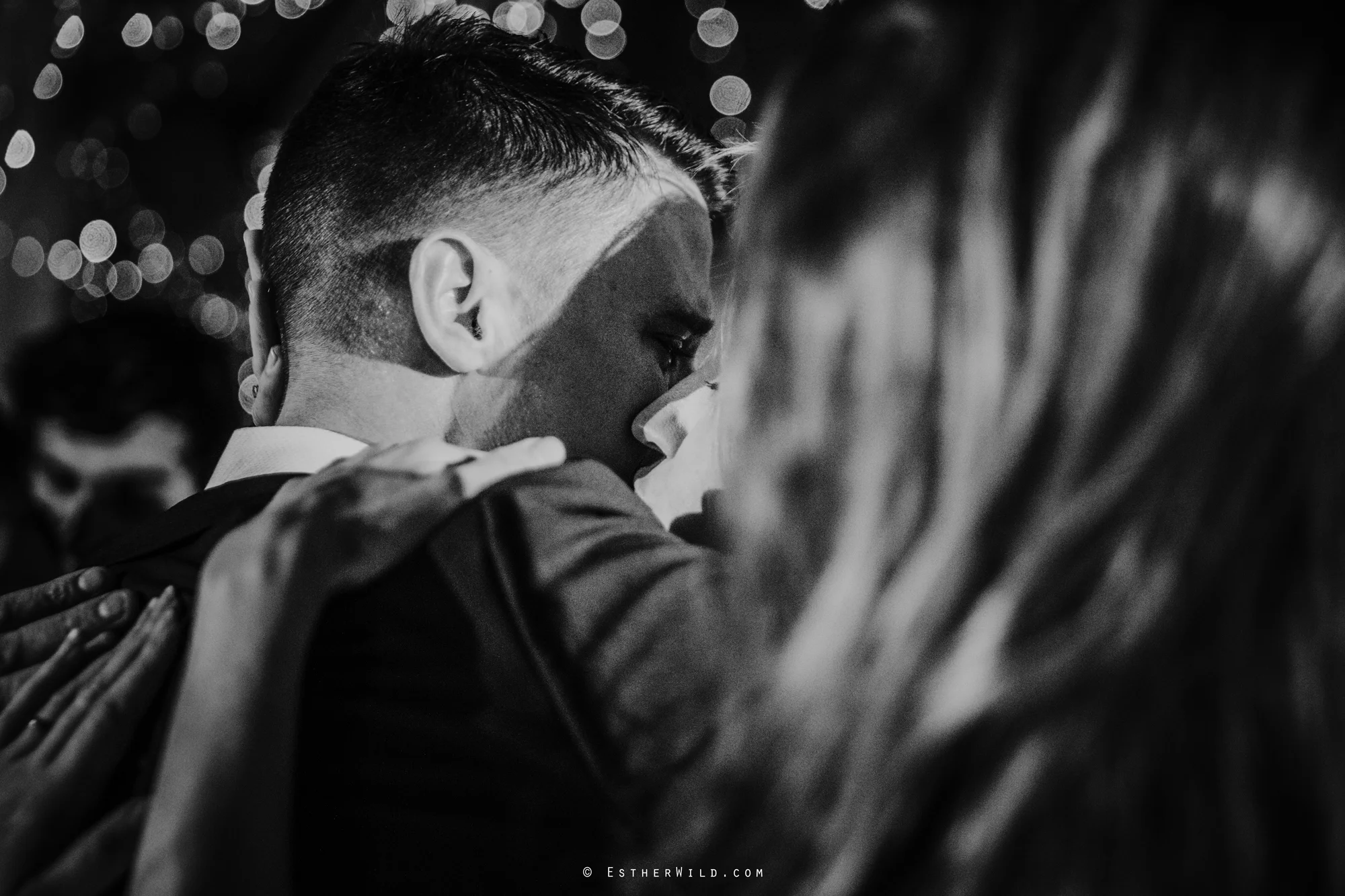 Elms_Barn_Weddings_Suffolk_Photographer_Copyright_Esther_Wild_IMG_3535-2.jpg