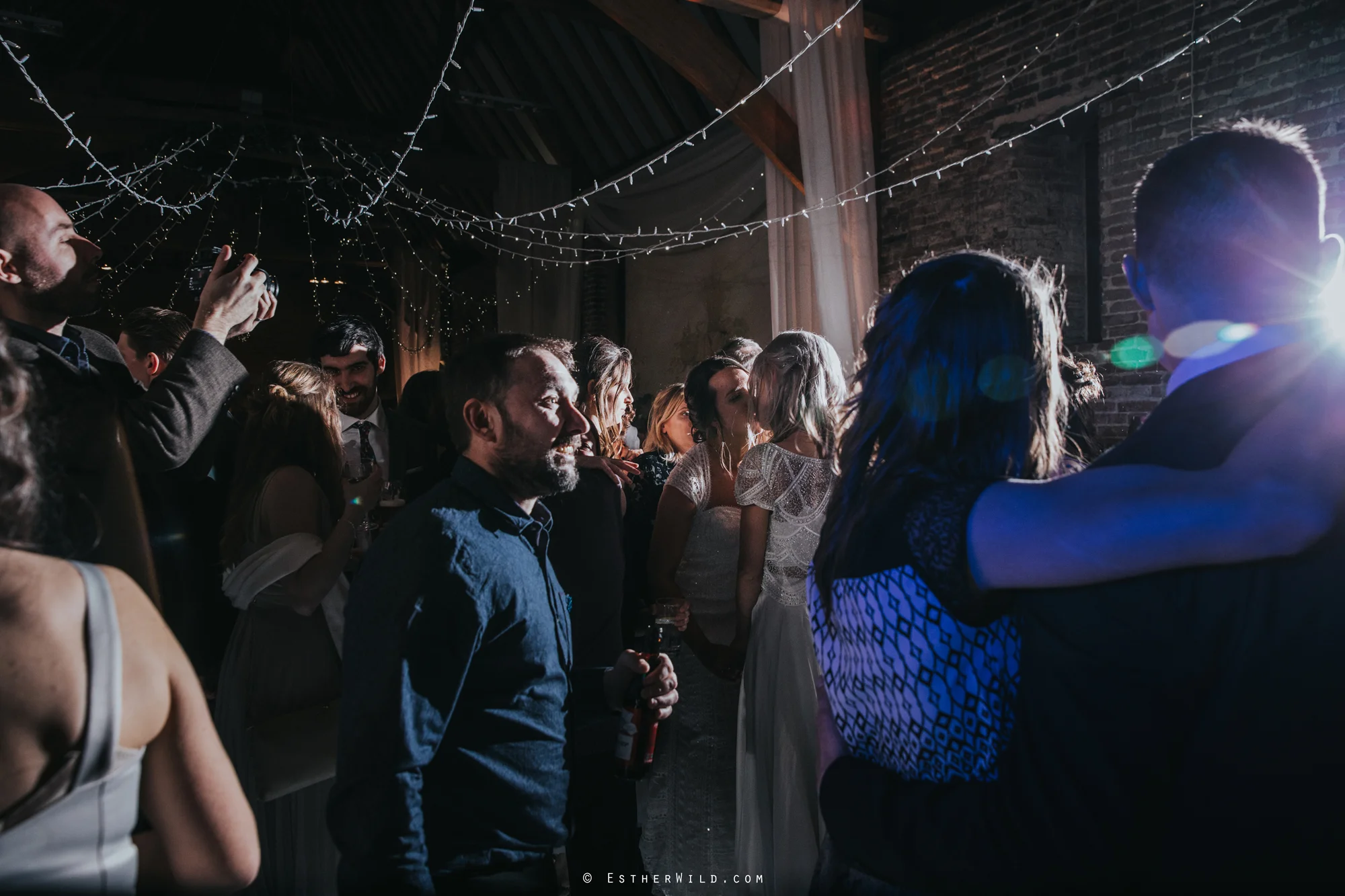 Elms_Barn_Weddings_Suffolk_Photographer_Copyright_Esther_Wild_IMG_3570.jpg