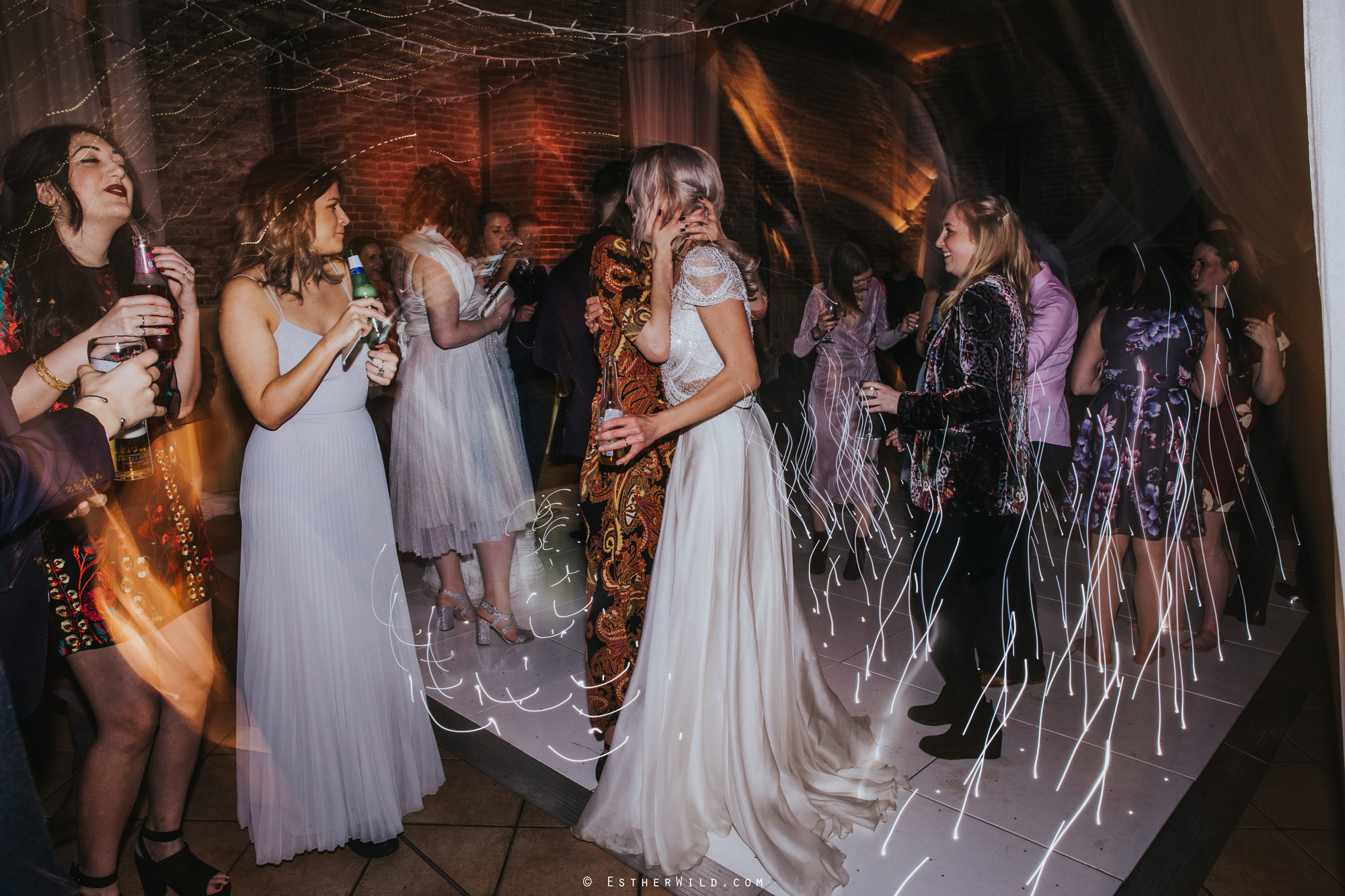 Elms_Barn_Weddings_Suffolk_Photographer_Copyright_Esther_Wild_IMG_3699.jpg