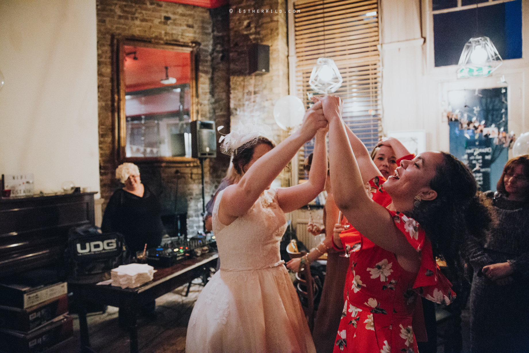 Islington_Town_Hall_Assembly_Hall_Council_Chamber_The_Star_Pub_London_Sacred_Wedding_Copyright_Esther_Wild_Photographer_IMG_1968.jpg