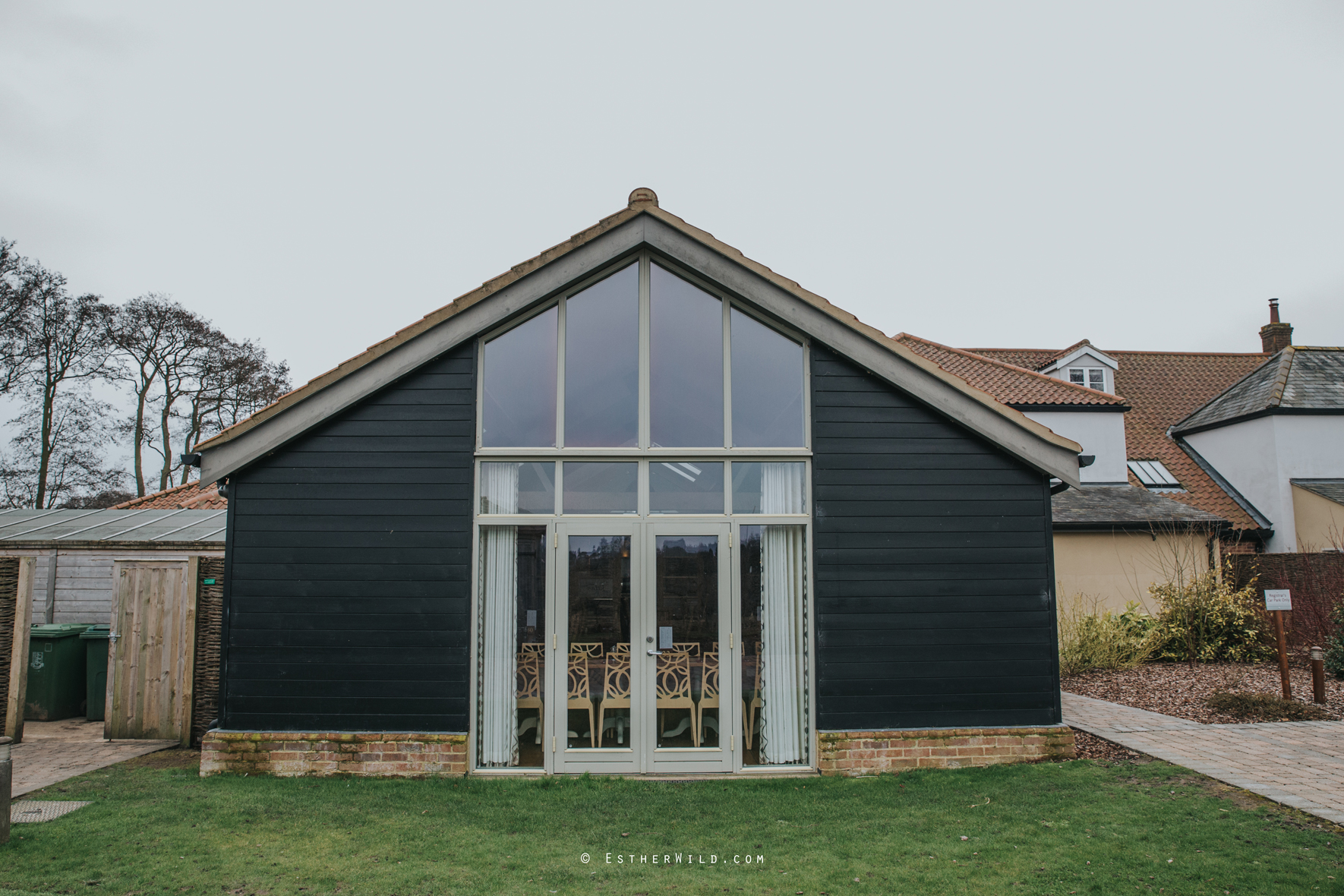 The_BoatHouse_Wedding_Venue_Ormesby_Norfolk_Broads_Boat_Wedding_Photography_Esther_Wild_Photographer_IMG_0101.jpg