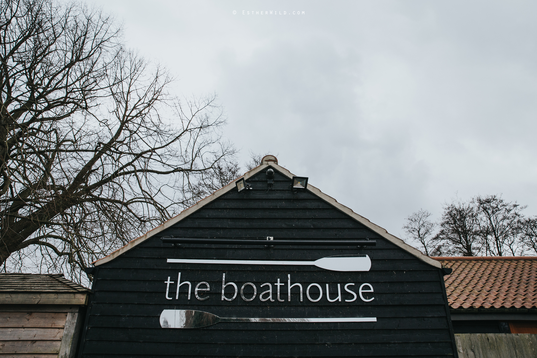 The_BoatHouse_Wedding_Venue_Ormesby_Norfolk_Broads_Boat_Wedding_Photography_Esther_Wild_Photographer_IMG_0820.jpg