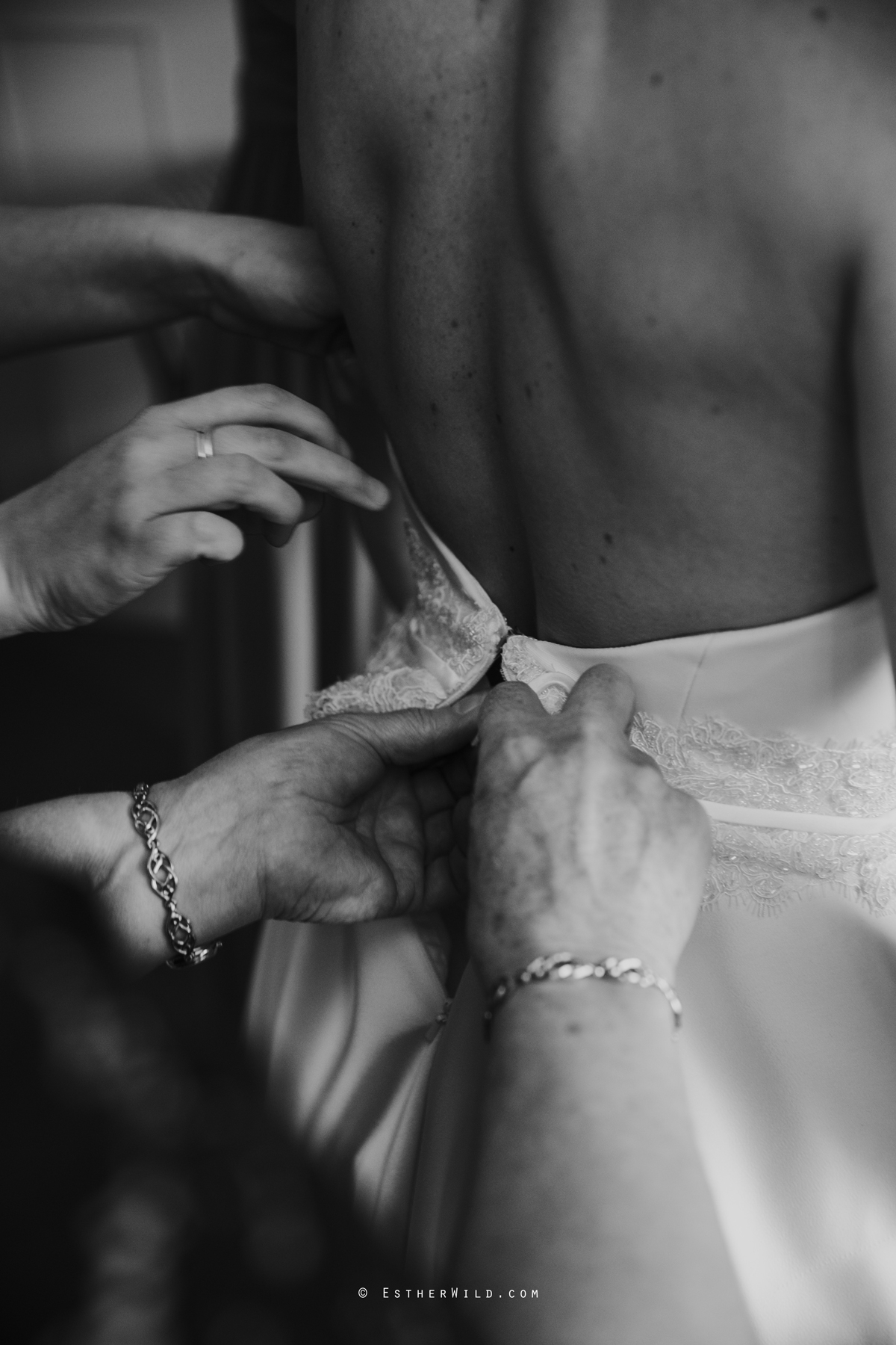 The_BoatHouse_Wedding_Venue_Ormesby_Norfolk_Broads_Boat_Wedding_Photography_Esther_Wild_Photographer_IMG_0531-2.jpg