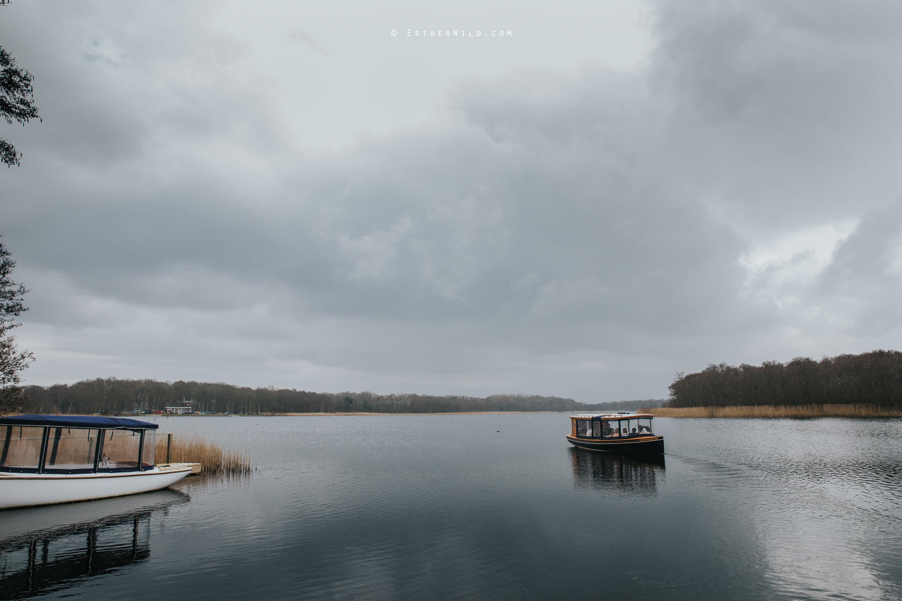 The_BoatHouse_Wedding_Venue_Ormesby_Norfolk_Broads_Boat_Wedding_Photography_Esther_Wild_Photographer_IMG_0818.jpg