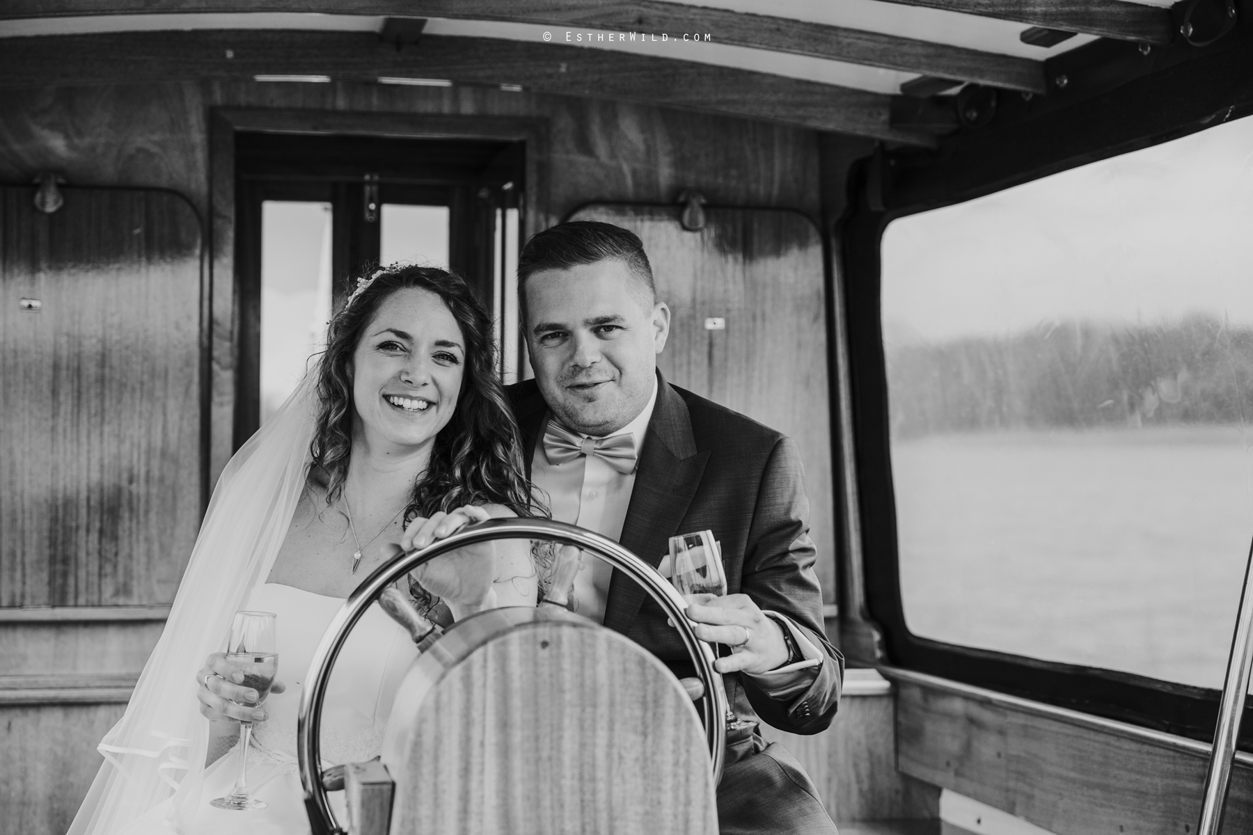 The_BoatHouse_Wedding_Venue_Ormesby_Norfolk_Broads_Boat_Wedding_Photography_Esther_Wild_Photographer_IMG_1550-2.jpg