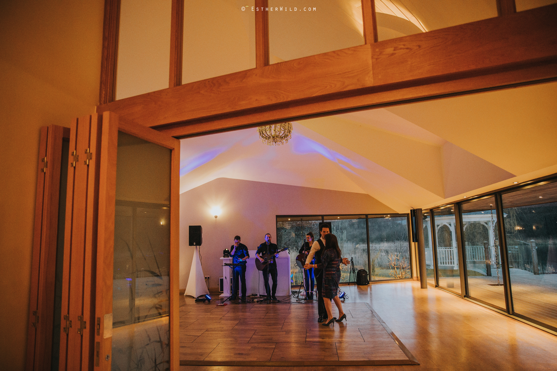 The_BoatHouse_Wedding_Venue_Ormesby_Norfolk_Broads_Boat_Wedding_Photography_Esther_Wild_Photographer_IMG_3357.jpg