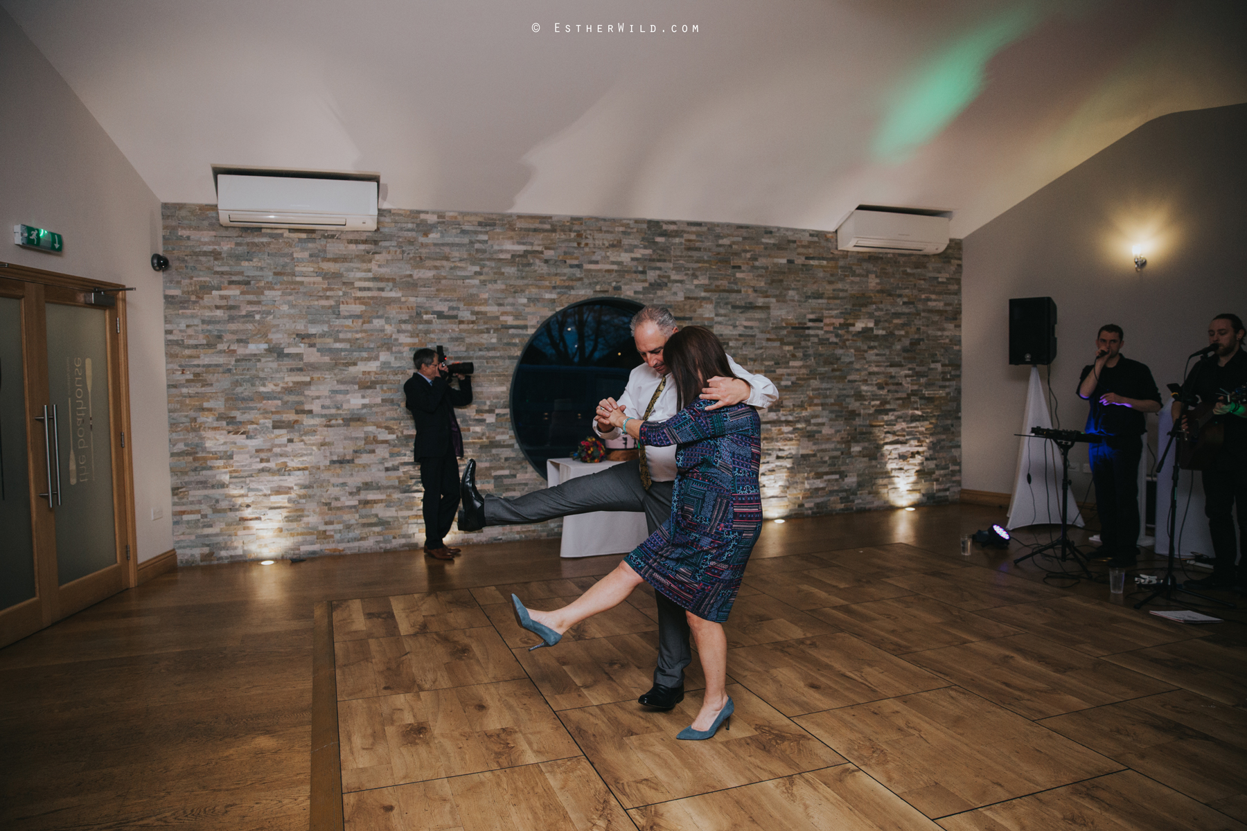 The_BoatHouse_Wedding_Venue_Ormesby_Norfolk_Broads_Boat_Wedding_Photography_Esther_Wild_Photographer_IMG_3461.jpg