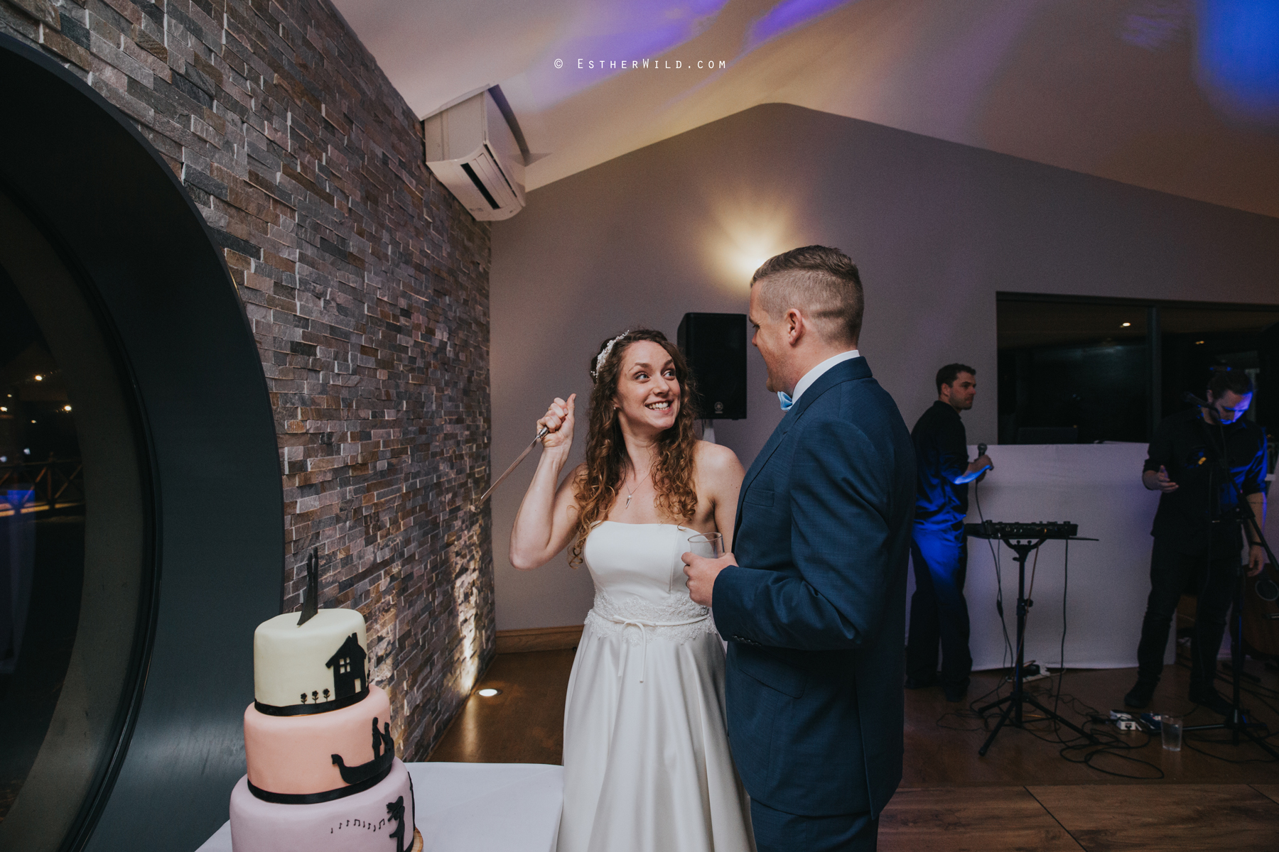 The_BoatHouse_Wedding_Venue_Ormesby_Norfolk_Broads_Boat_Wedding_Photography_Esther_Wild_Photographer_IMG_3528.jpg