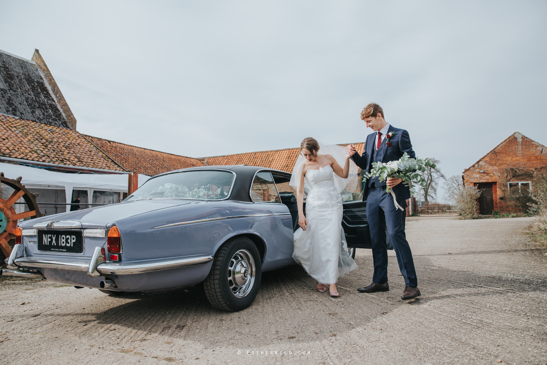 Glebe_Farm_Barn_Rustic_Norfolk_Wedding_Esther_Wild_Photographer_Copyright_IMG_1558.jpg