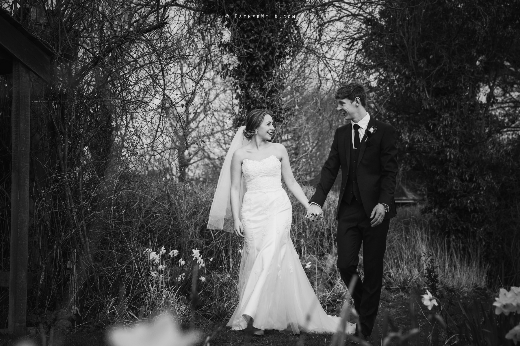 Glebe_Farm_Barn_Rustic_Norfolk_Wedding_Esther_Wild_Photographer_Copyright_IMG_1649-1.jpg