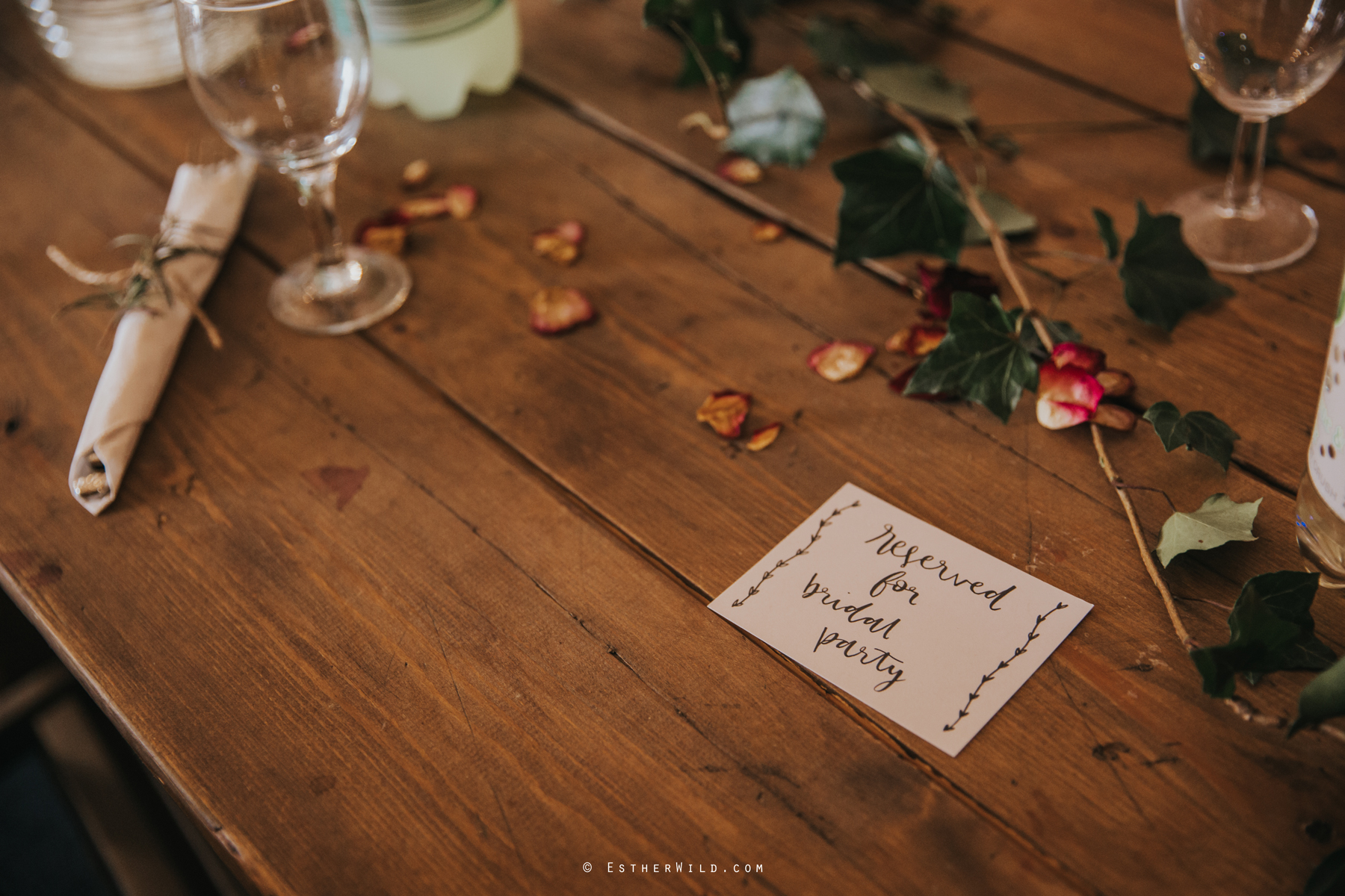 Glebe_Farm_Barn_Rustic_Norfolk_Wedding_Esther_Wild_Photographer_Copyright_IMG_1709.jpg