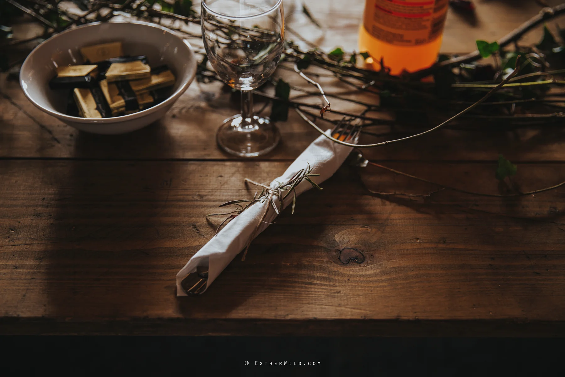 Glebe_Farm_Barn_Rustic_Norfolk_Wedding_Esther_Wild_Photographer_Copyright_IMG_1706.jpg