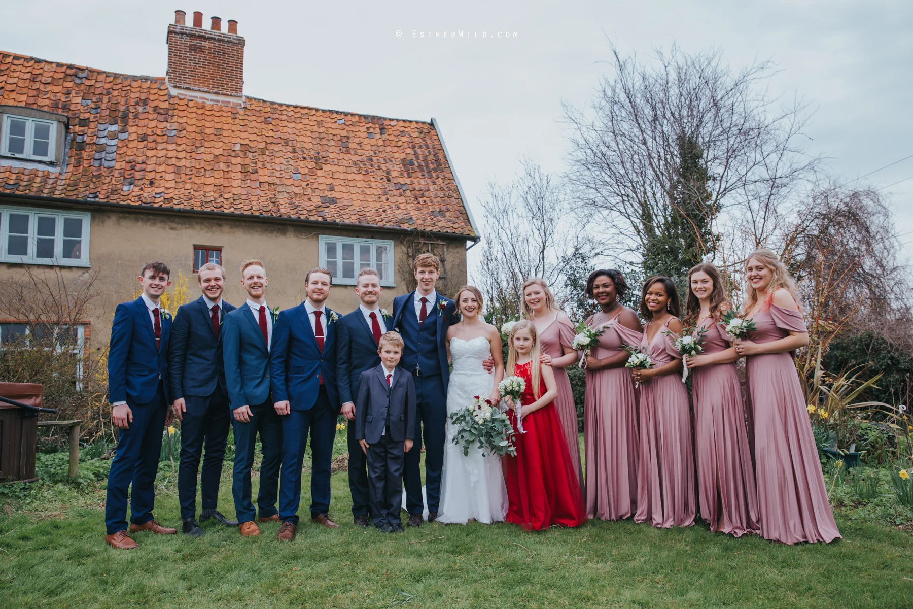 Glebe_Farm_Barn_Rustic_Norfolk_Wedding_Esther_Wild_Photographer_Copyright_IMG_1956.jpg