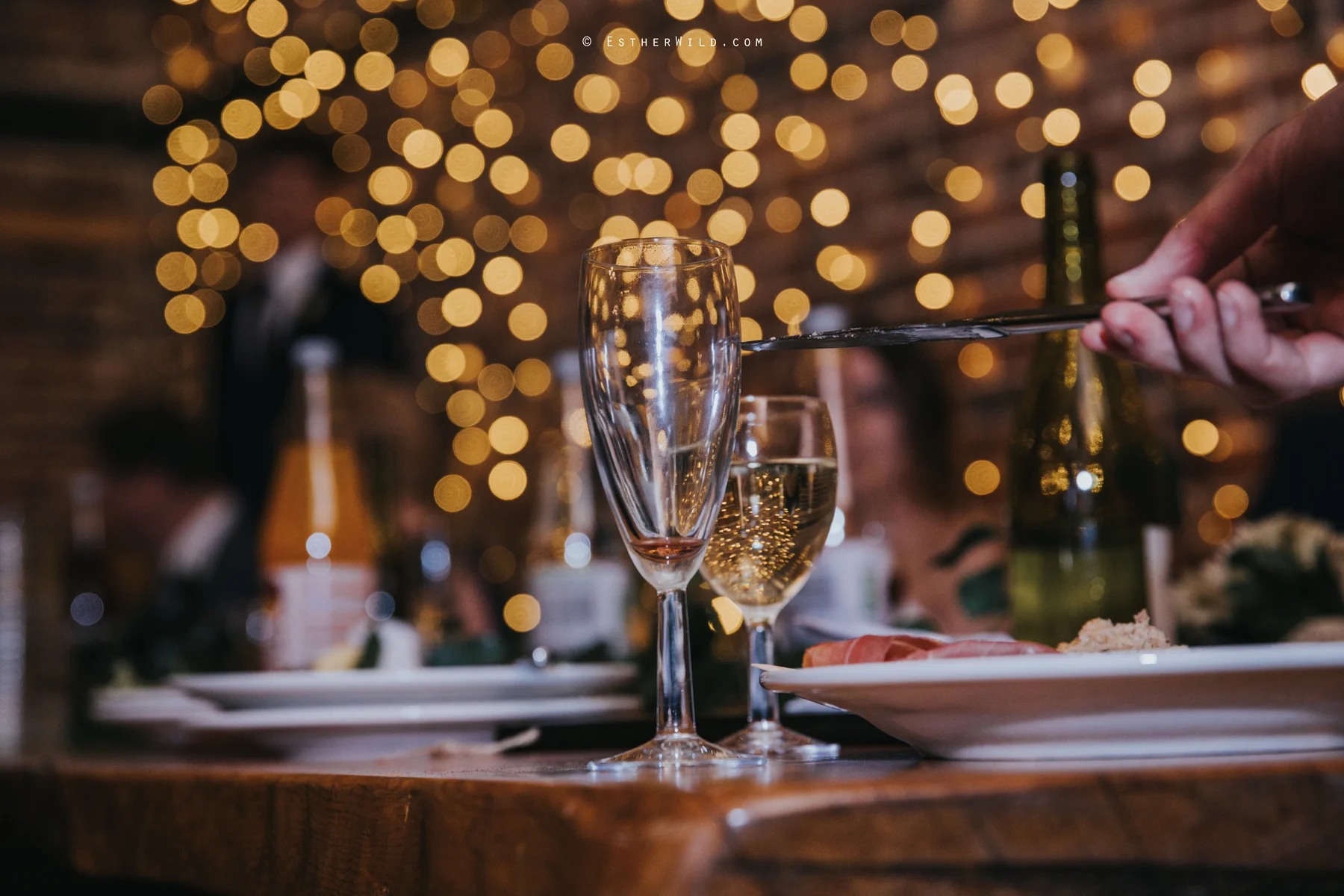 Glebe_Farm_Barn_Rustic_Norfolk_Wedding_Esther_Wild_Photographer_Copyright_IMG_2281.jpg