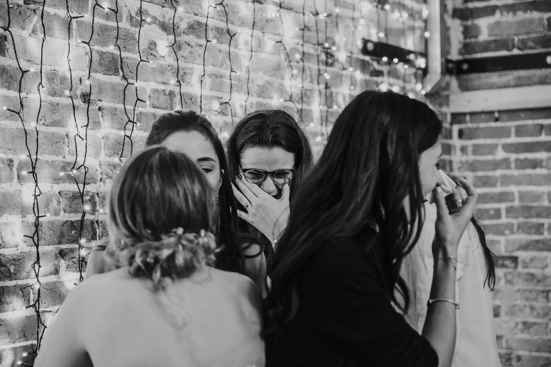 Glebe_Farm_Barn_Rustic_Norfolk_Wedding_Esther_Wild_Photographer_Copyright_IMG_2727-2.jpg