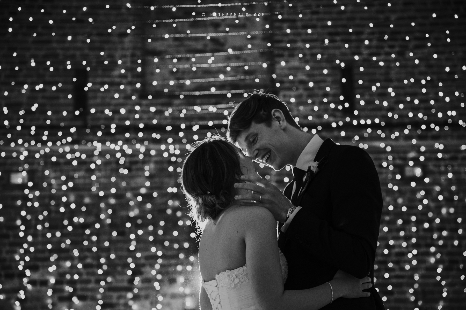 Glebe_Farm_Barn_Rustic_Norfolk_Wedding_Esther_Wild_Photographer_Copyright_IMG_2832-2.jpg