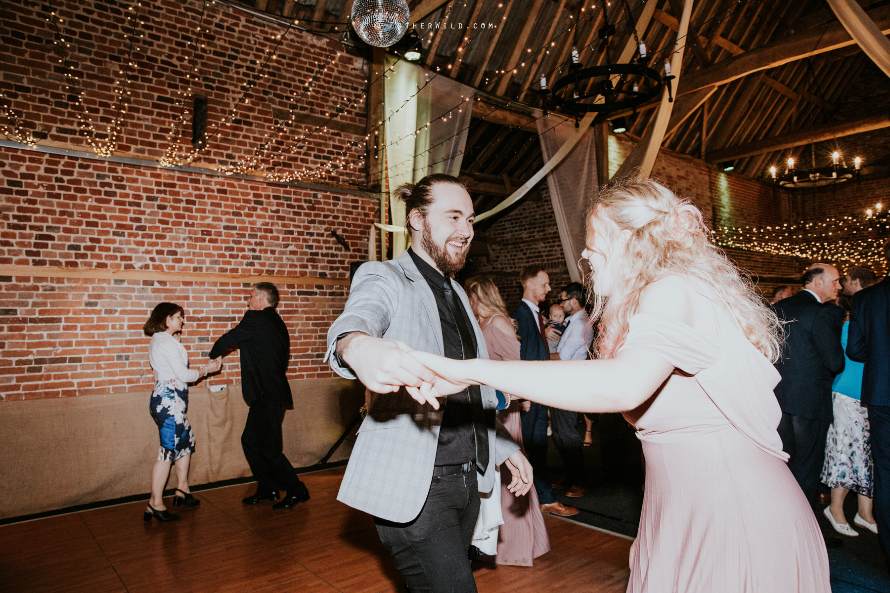 Glebe_Farm_Barn_Rustic_Norfolk_Wedding_Esther_Wild_Photographer_Copyright_IMG_3008.jpg