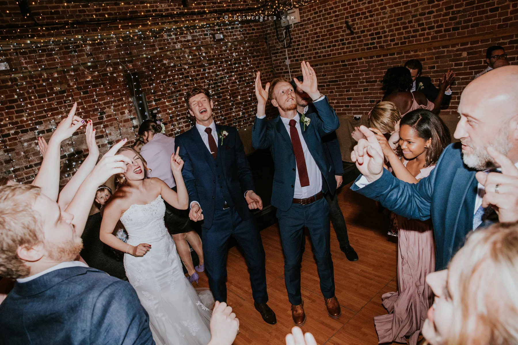 Glebe_Farm_Barn_Rustic_Norfolk_Wedding_Esther_Wild_Photographer_Copyright_IMG_2957.jpg