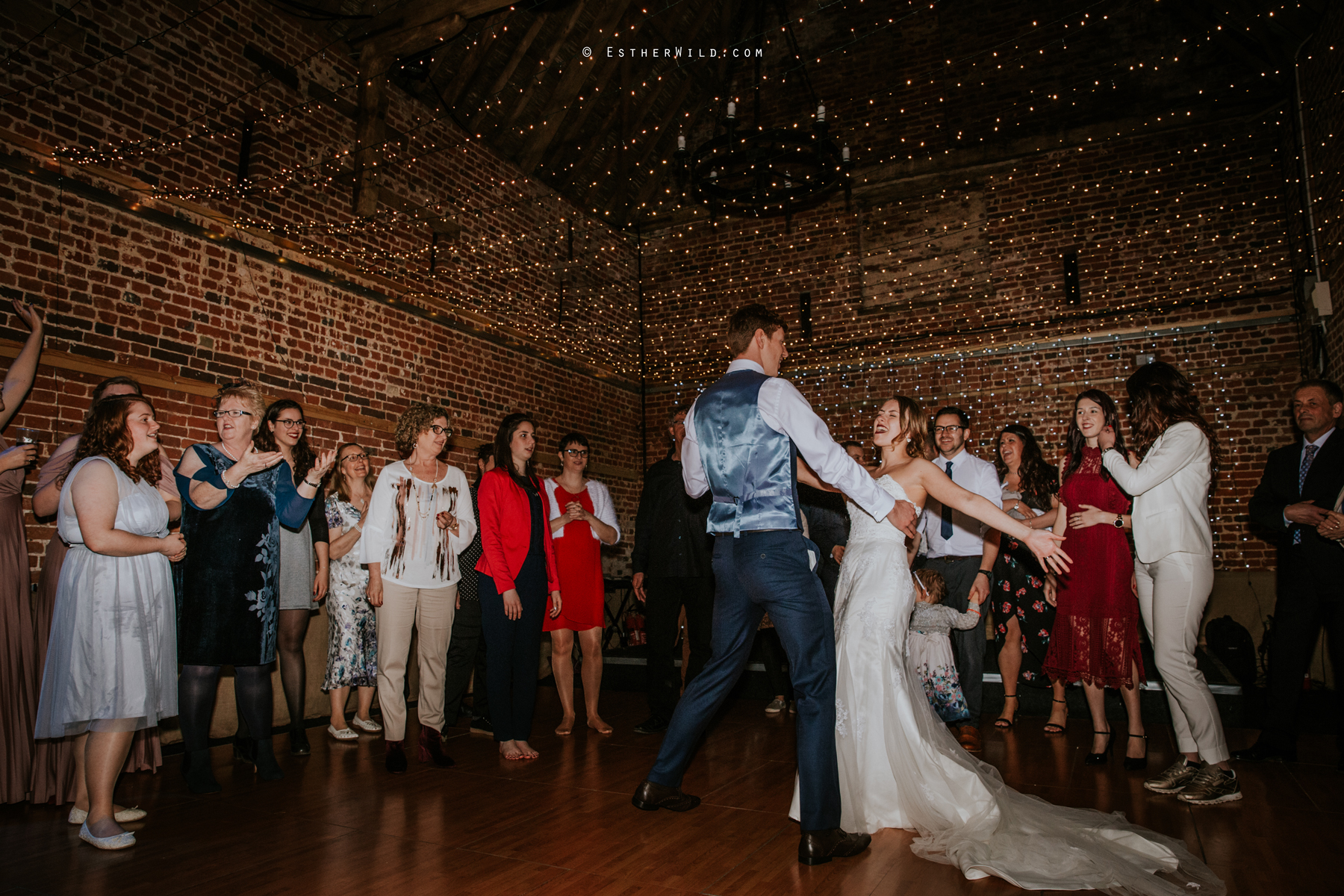 Glebe_Farm_Barn_Rustic_Norfolk_Wedding_Esther_Wild_Photographer_Copyright_IMG_3202.jpg