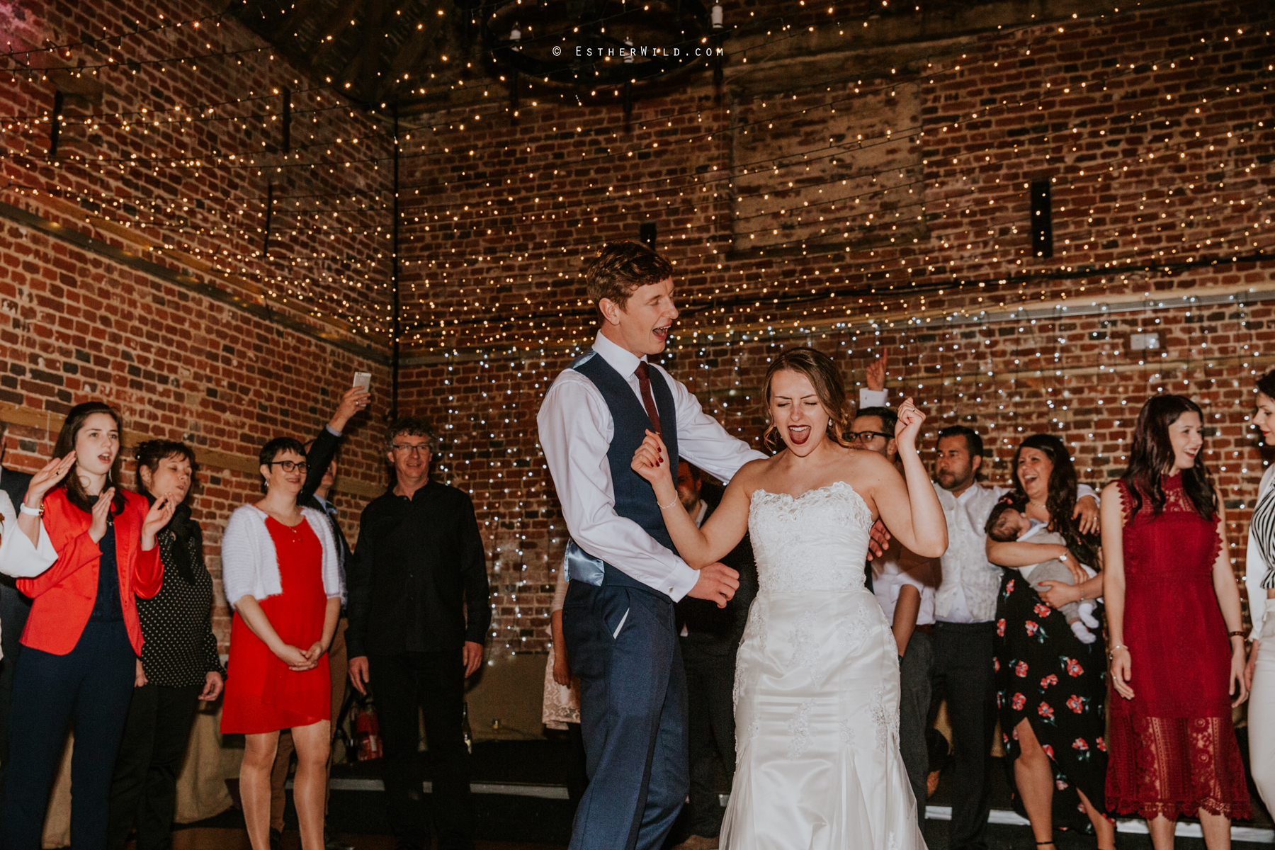 Glebe_Farm_Barn_Rustic_Norfolk_Wedding_Esther_Wild_Photographer_Copyright_IMG_3232.jpg