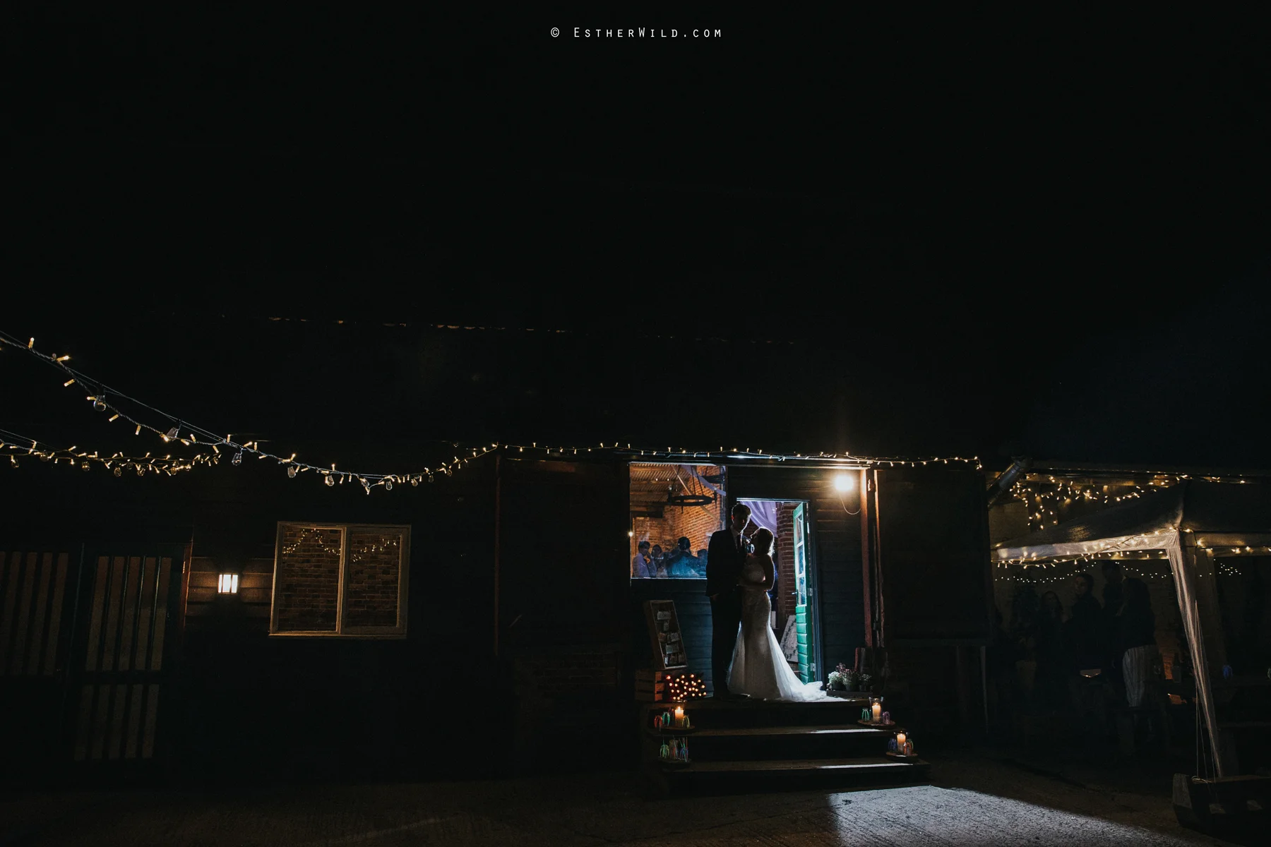 Glebe_Farm_Barn_Rustic_Norfolk_Wedding_Esther_Wild_Photographer_Copyright_IMG_3170.jpg