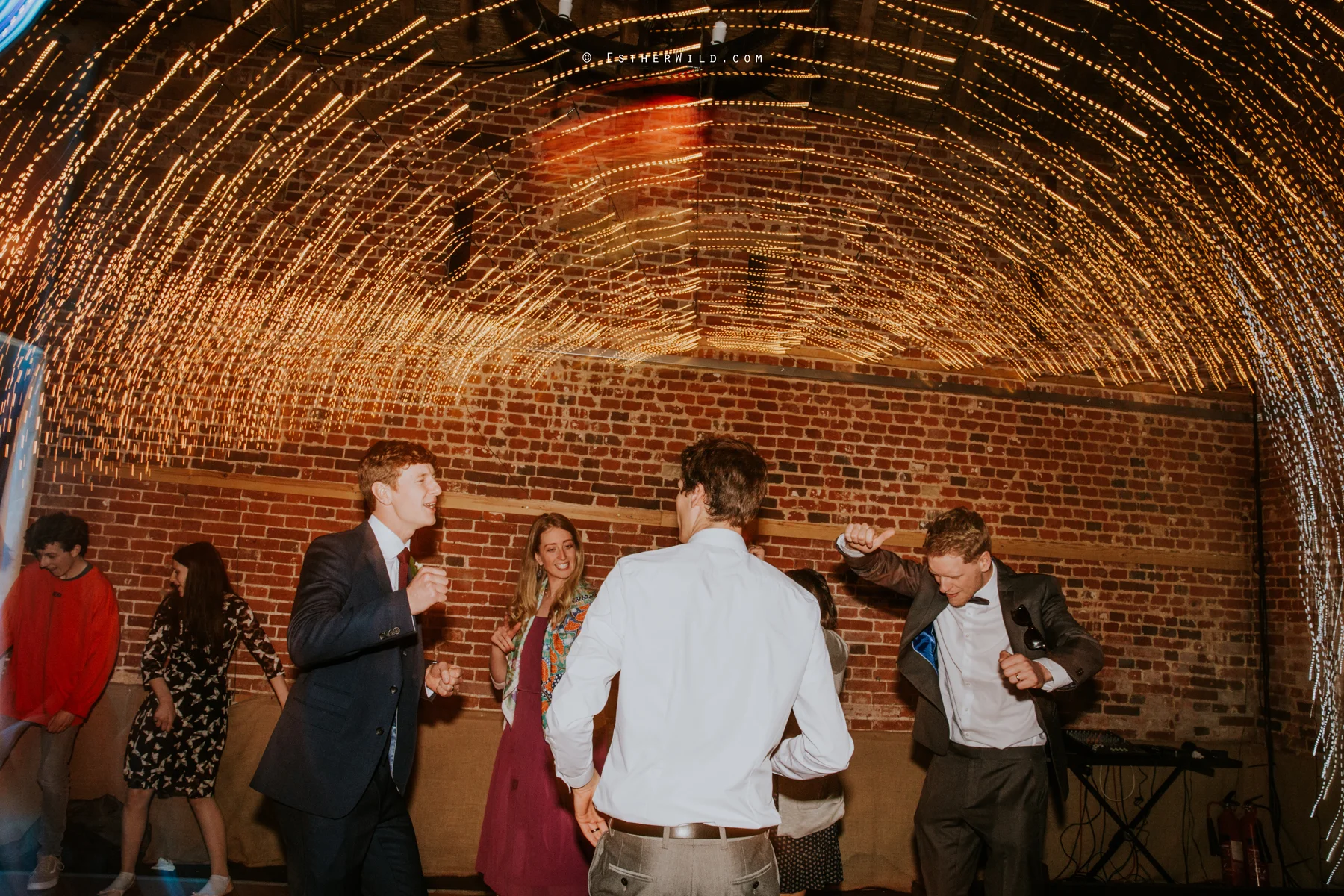 Glebe_Farm_Barn_Rustic_Norfolk_Wedding_Esther_Wild_Photographer_Copyright_IMG_3385.jpg