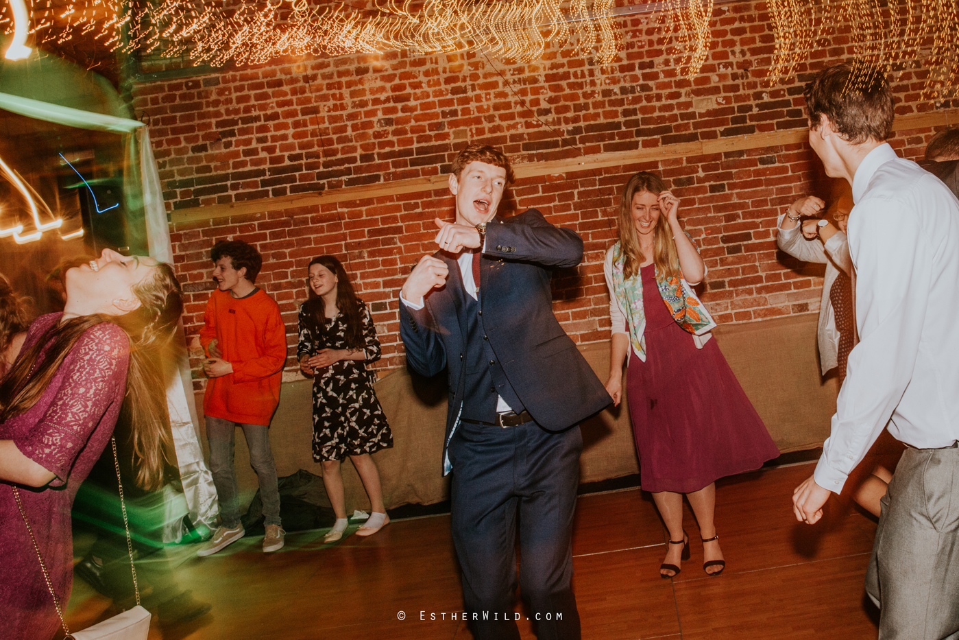 Glebe_Farm_Barn_Rustic_Norfolk_Wedding_Esther_Wild_Photographer_Copyright_IMG_3388.jpg