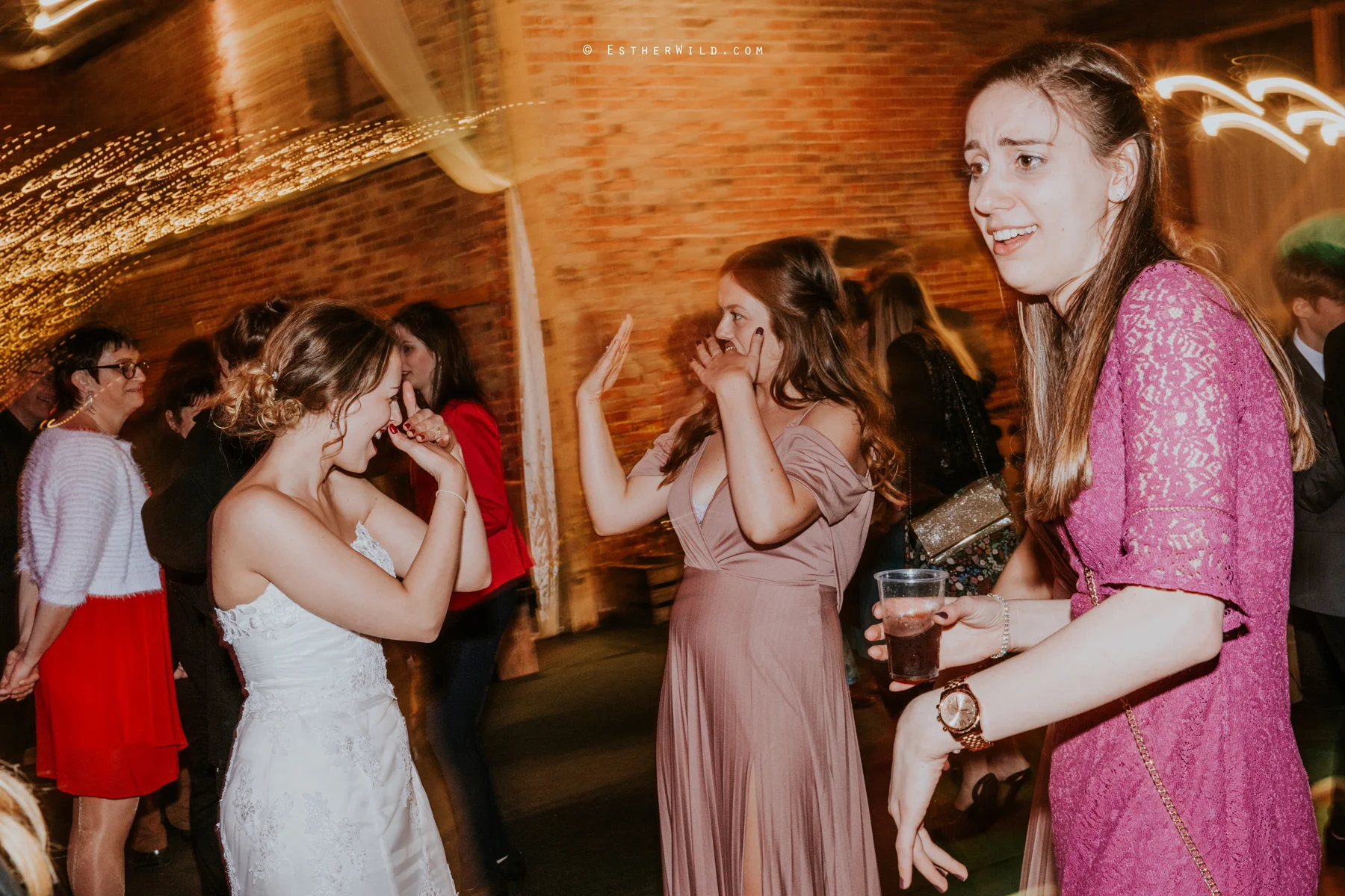 Glebe_Farm_Barn_Rustic_Norfolk_Wedding_Esther_Wild_Photographer_Copyright_IMG_3383.jpg