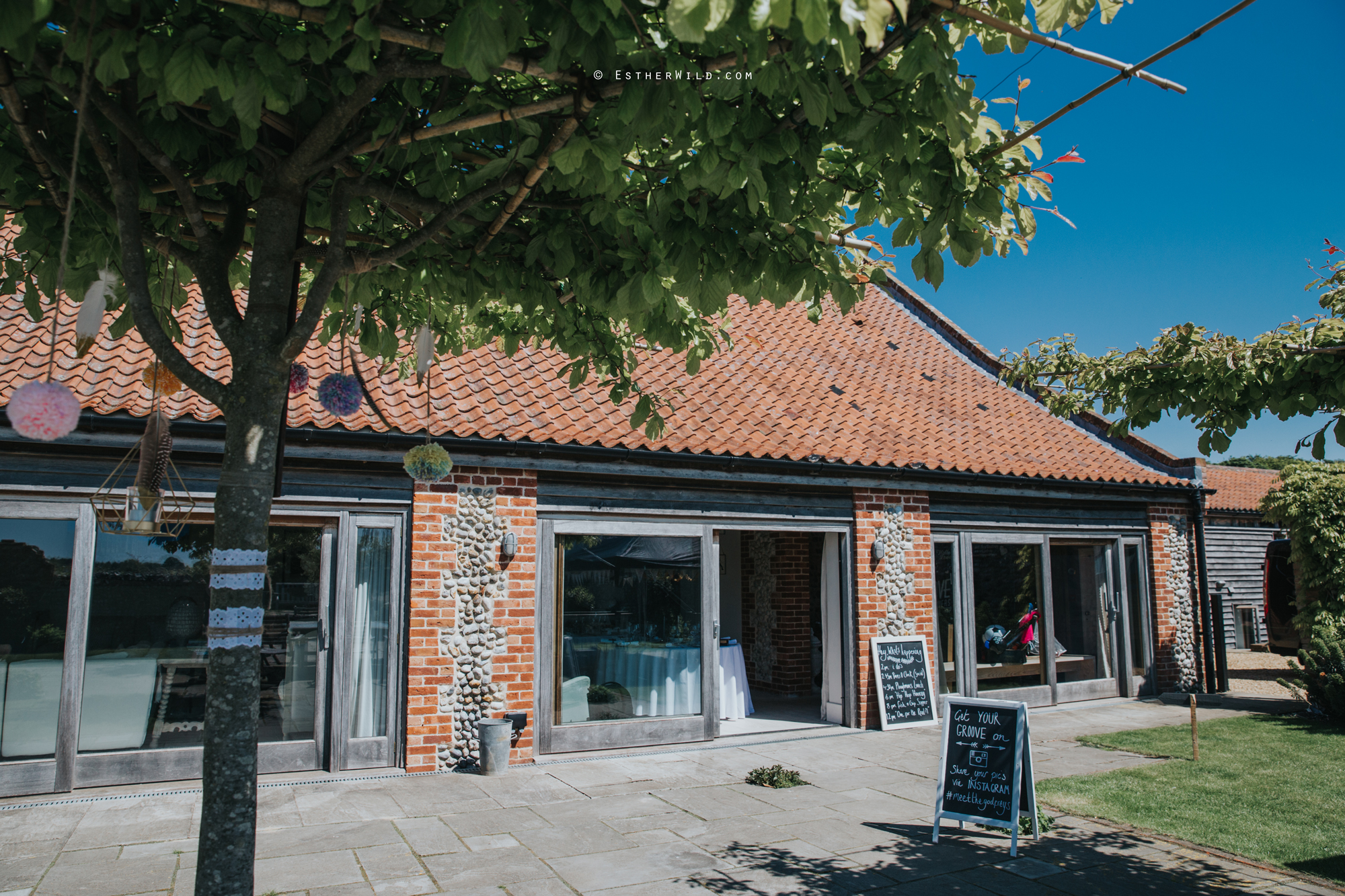 IMG_0021Cley_Barn_Drift_Norfolk_Coast_Wedding_Copyright_Esther_Wild_Photographer_.jpg