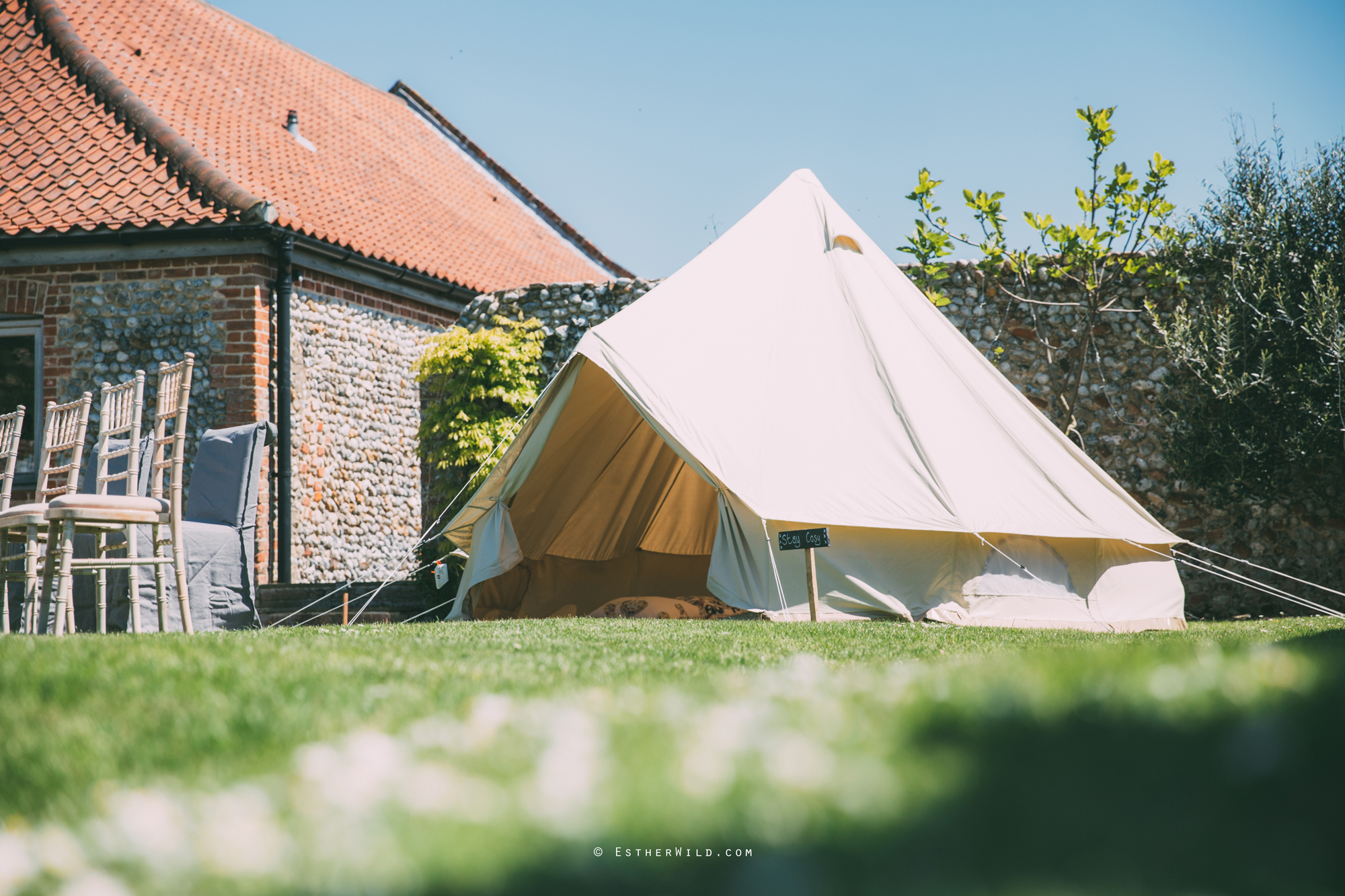 IMG_0281Cley_Barn_Drift_Norfolk_Coast_Wedding_Copyright_Esther_Wild_Photographer_.jpg