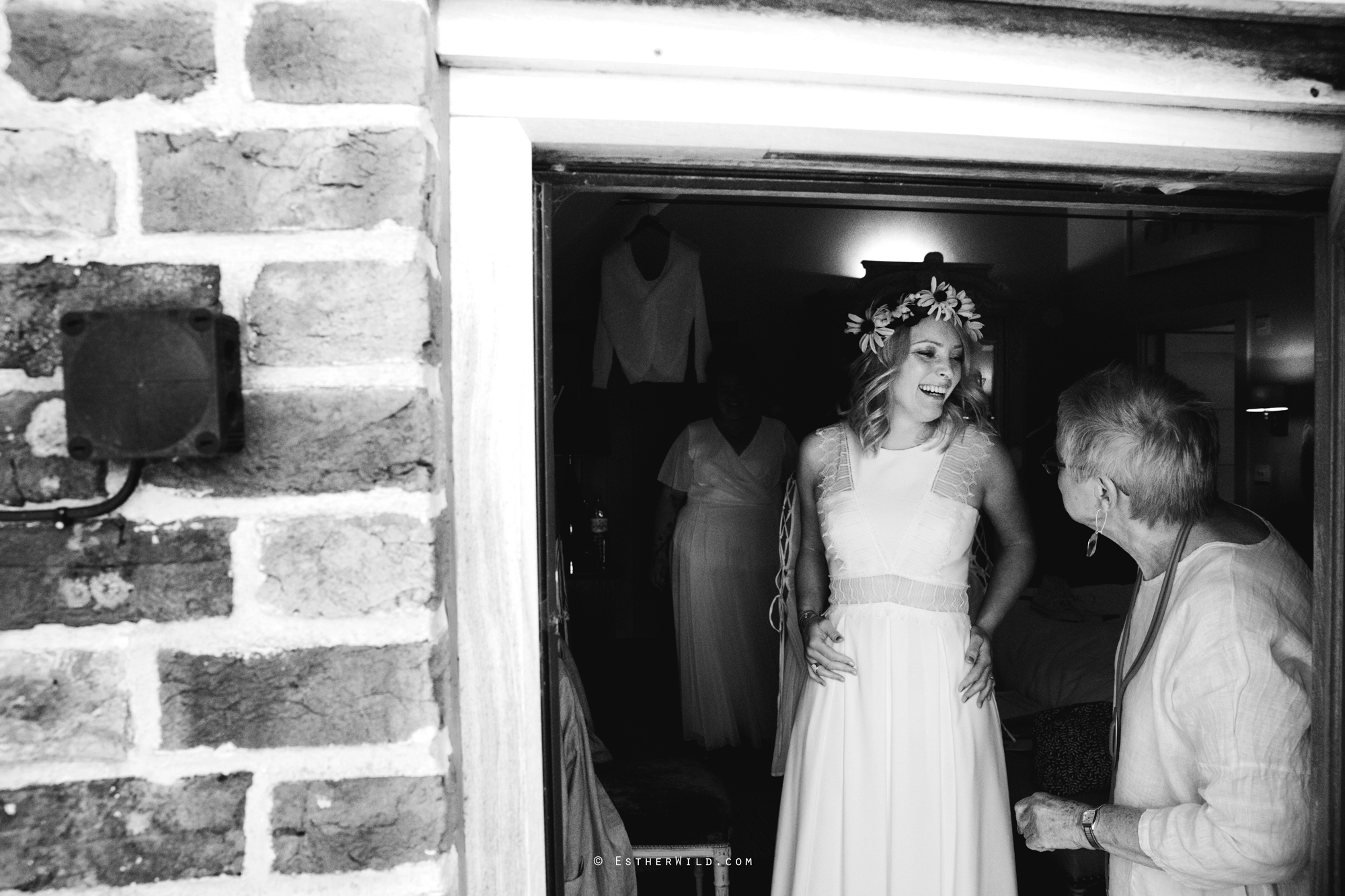 IMG_0394-2Cley_Barn_Drift_Norfolk_Coast_Wedding_Copyright_Esther_Wild_Photographer_.jpg