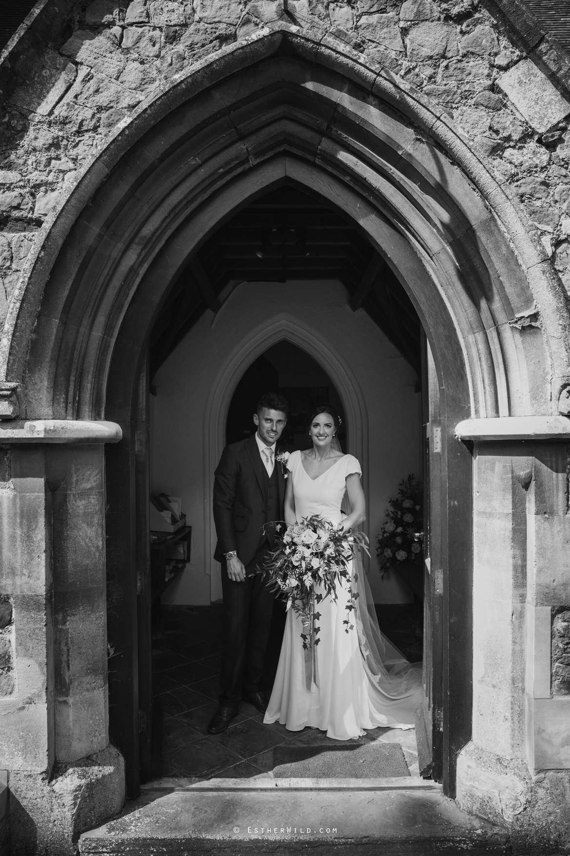 Wootton_Wedding_Copyright_Esther_Wild_Photographer_IMG_1465-1.jpg