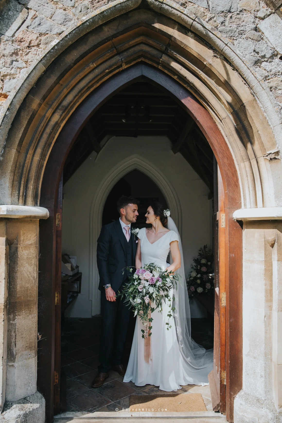 Wootton_Wedding_Copyright_Esther_Wild_Photographer_IMG_1469.jpg
