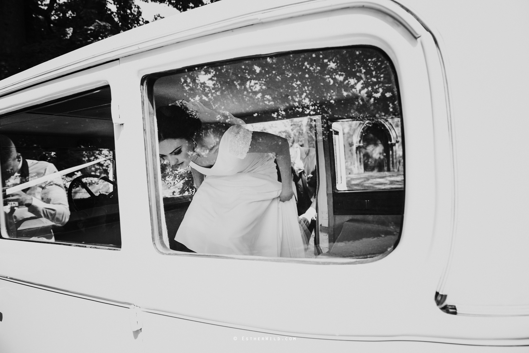 Wootton_Wedding_Copyright_Esther_Wild_Photographer_IMG_1503-2.jpg