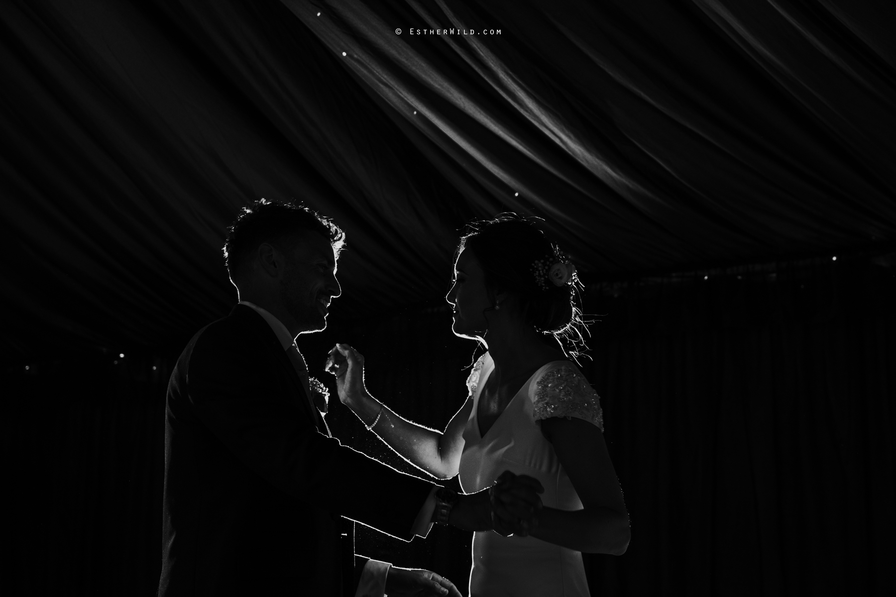 Wootton_Wedding_Copyright_Esther_Wild_Photographer_IMG_3209.jpg