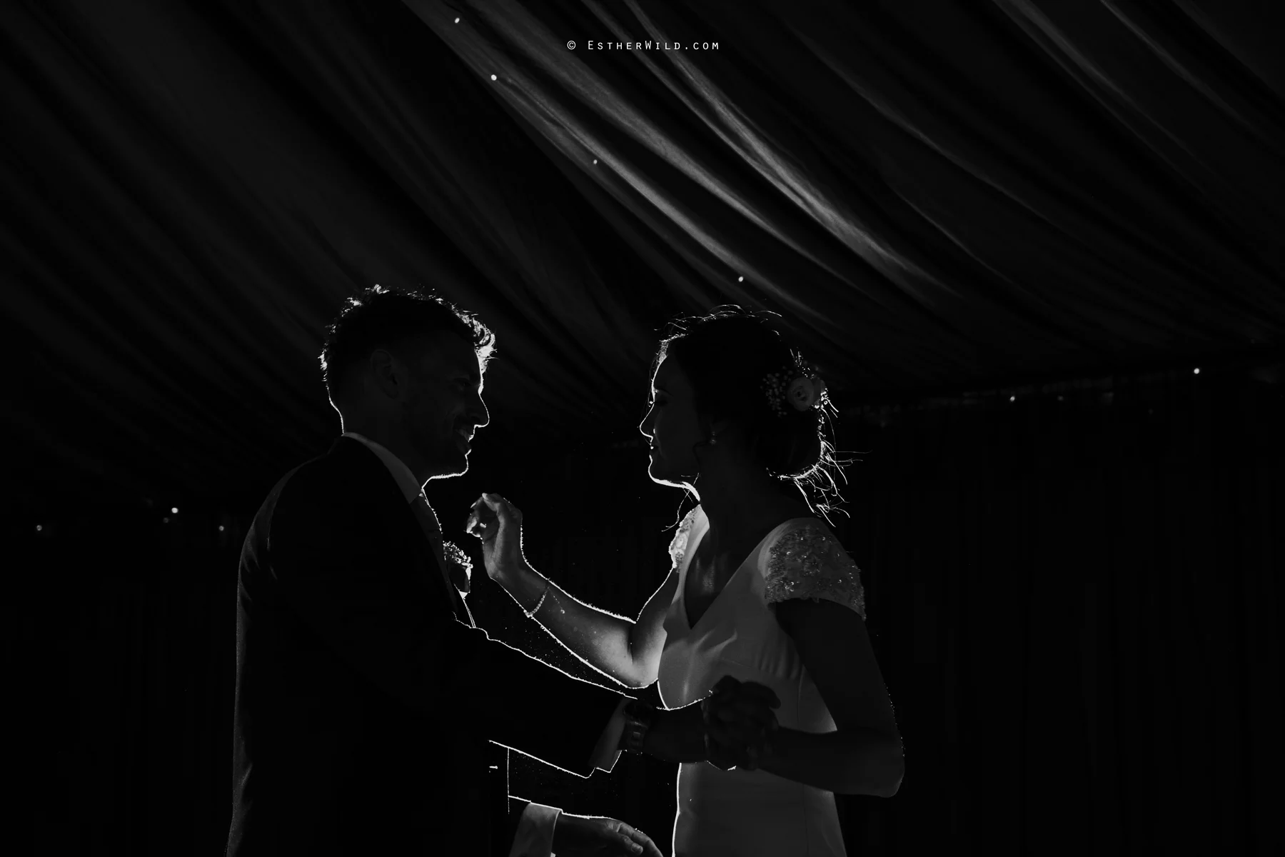 Wootton_Wedding_Copyright_Esther_Wild_Photographer_IMG_3209.jpg