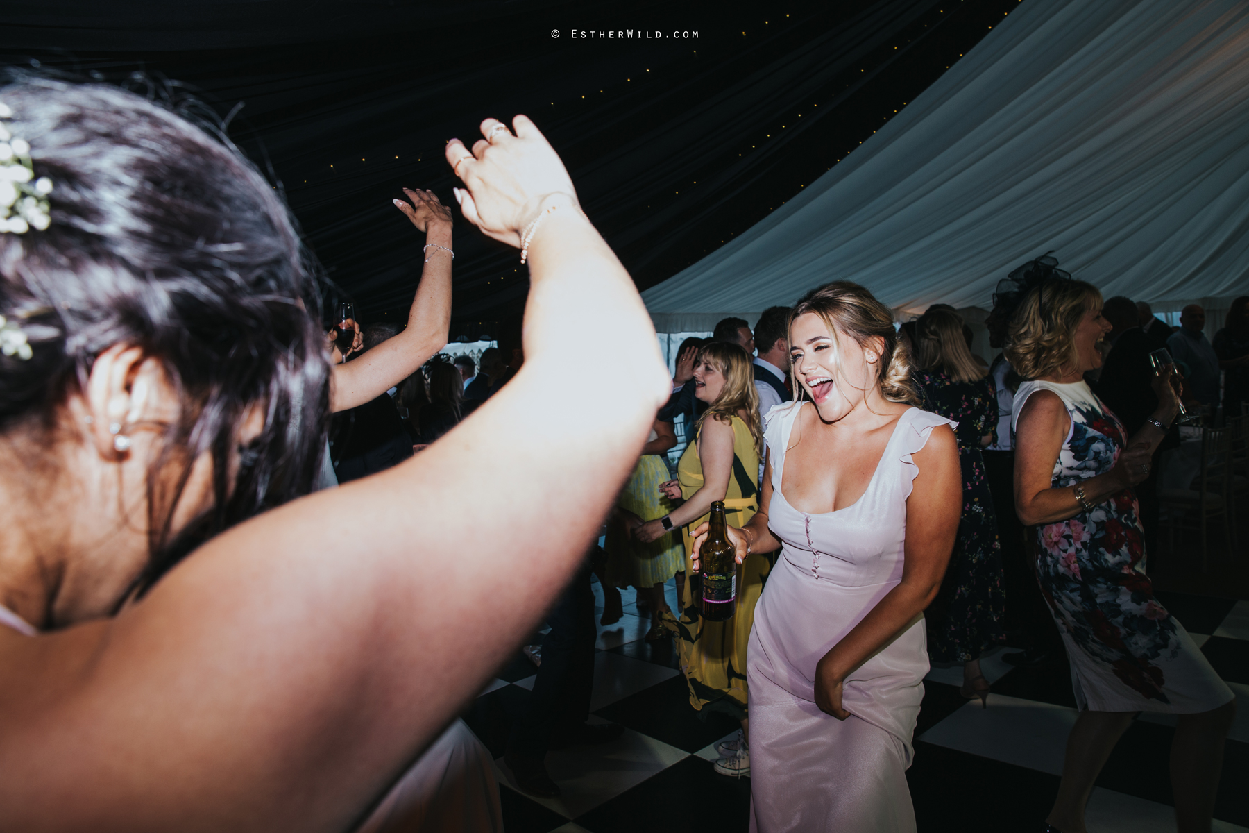 Wootton_Wedding_Copyright_Esther_Wild_Photographer_IMG_3292.jpg