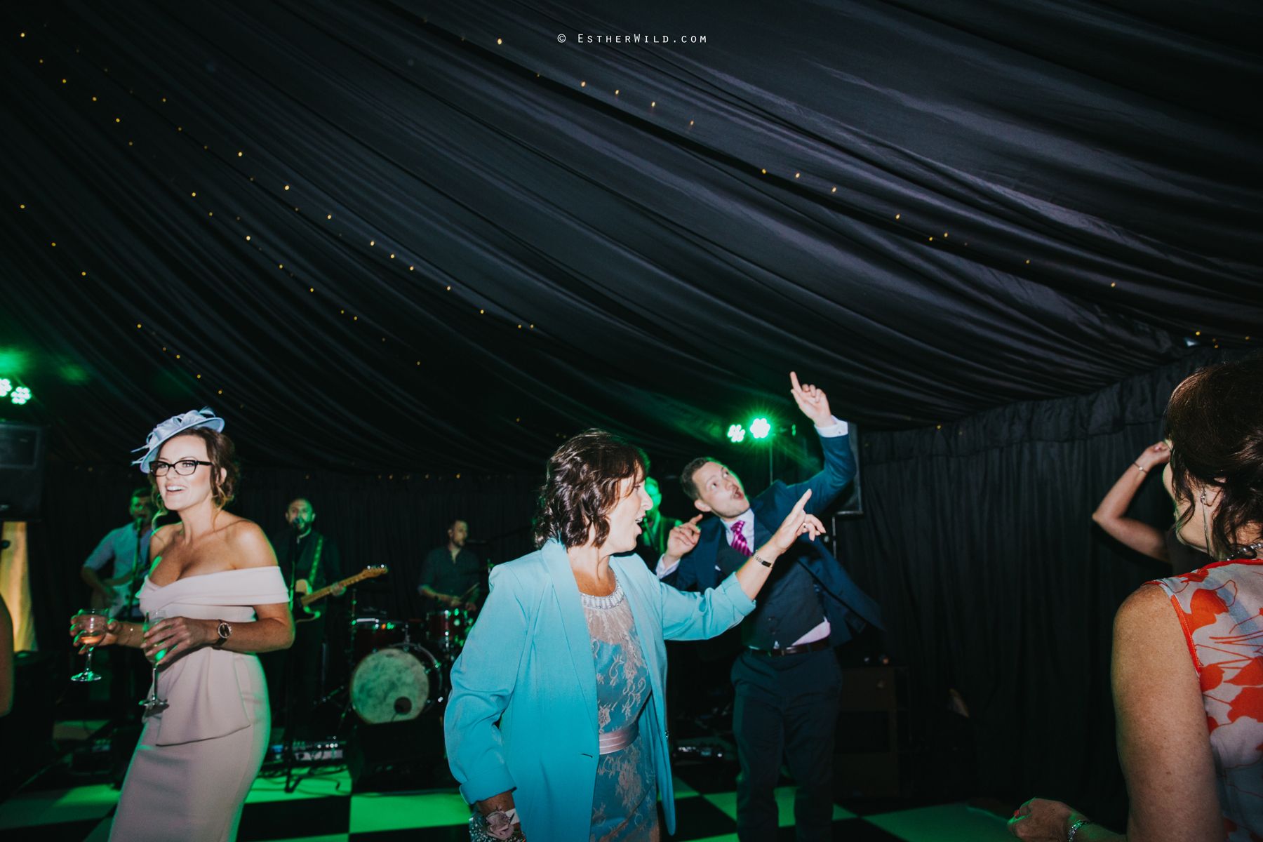 Wootton_Wedding_Copyright_Esther_Wild_Photographer_IMG_3551.jpg