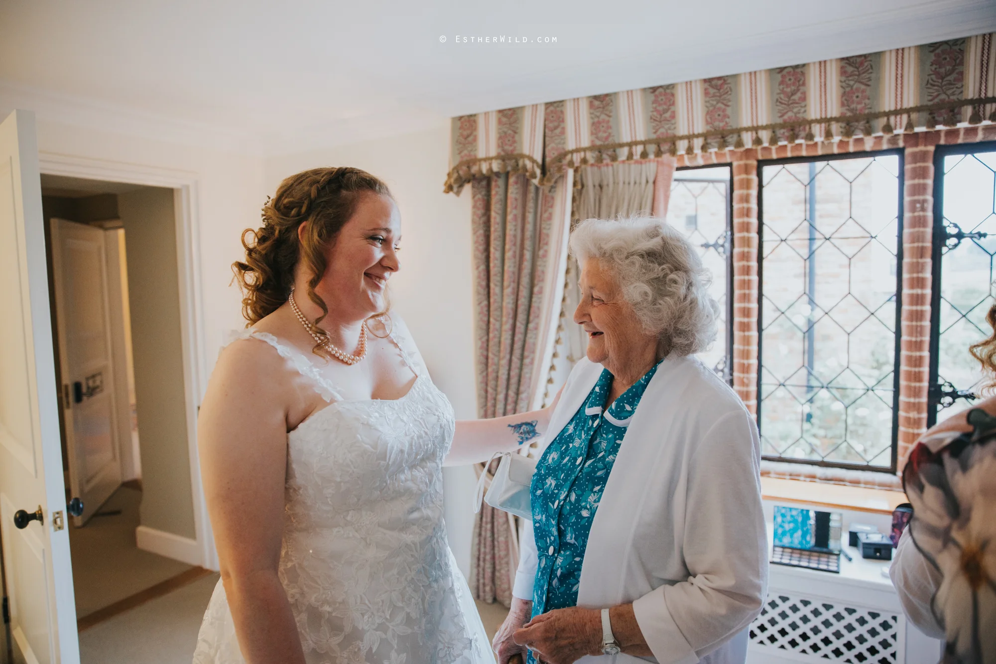Old_Hall_Ely_Wedding_Esther_Wild_Photographer_IMG_0715.jpg