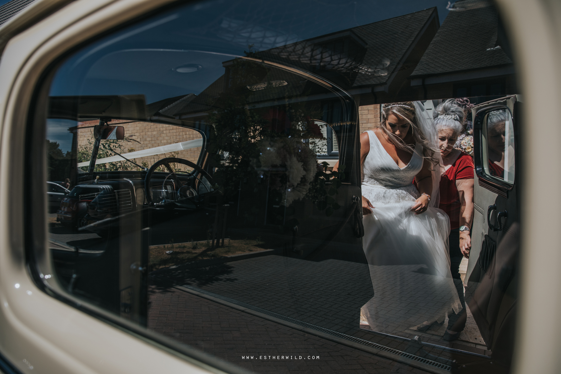 Swaffham_Wedding_Castle_Acre_Norfolk_Esther_Wild_Photographer_Wedding_Photography_3R8A0521.jpg