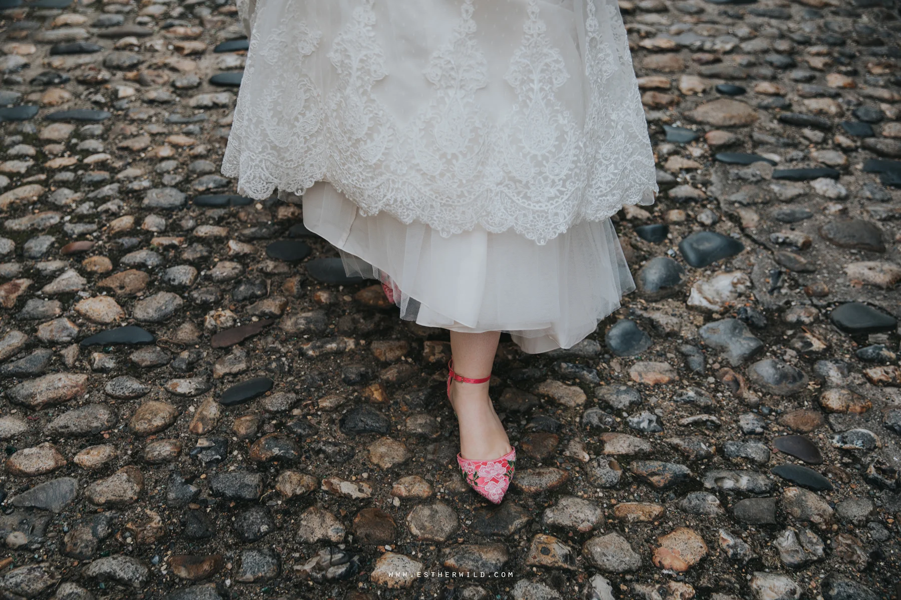 Norwich_Castle_Arcade_Grosvenor_Chip_Birdcage_Cathedral_Cloisters_Refectory_Wedding_Photography_Esther_Wild_Photographer_Norfolk_Kings_Lynn_3R8A1799.jpg