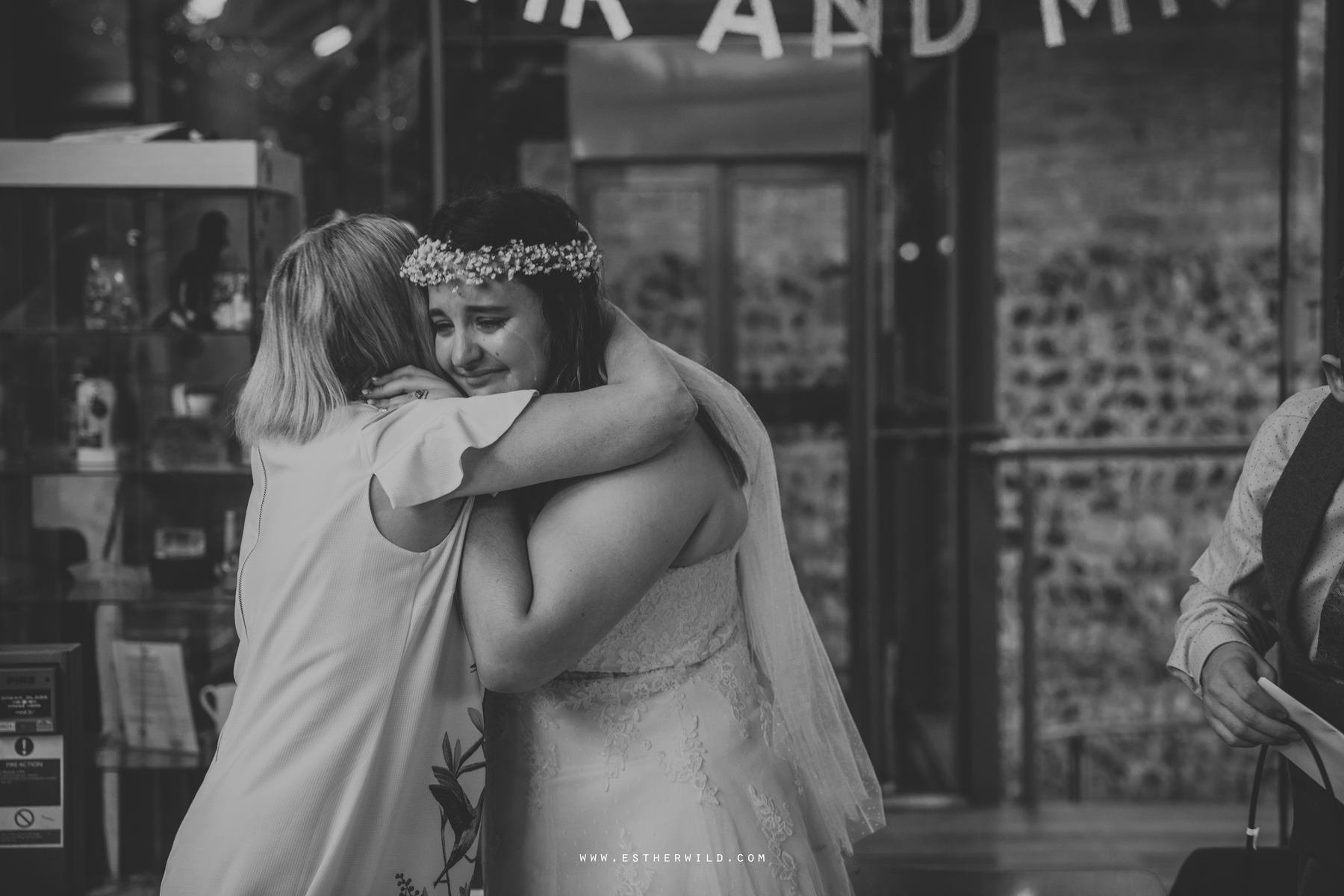 Norwich_Castle_Arcade_Grosvenor_Chip_Birdcage_Cathedral_Cloisters_Refectory_Wedding_Photography_Esther_Wild_Photographer_Norfolk_Kings_Lynn_3R8A2561-2.jpg