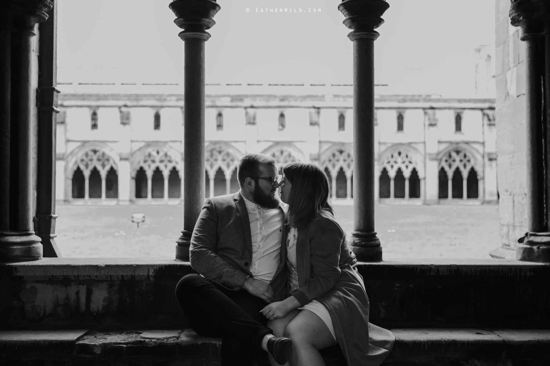 Norwich_Cathedral_Photo_Session_Engagement_Love_Pre-Wedding_IMG_3446.jpg