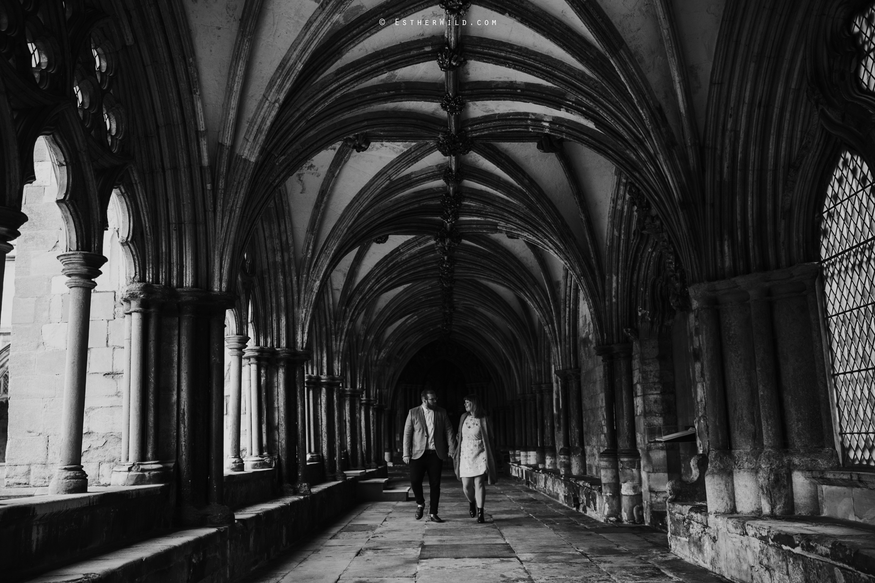 Norwich_Cathedral_Photo_Session_Engagement_Love_Pre-Wedding_IMG_3473.jpg