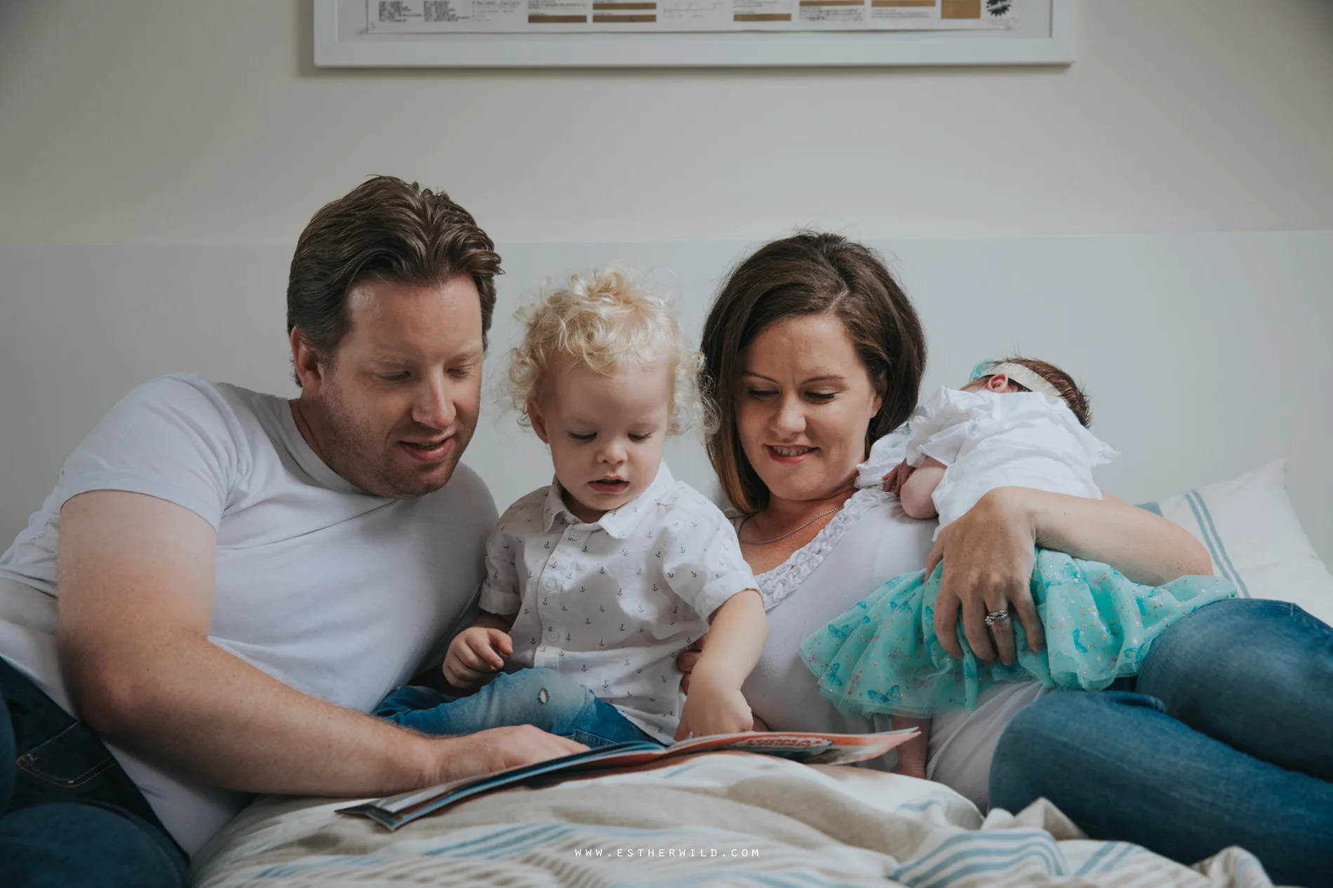 Newborn_Family_Photographer_London_Home_Lifestyle_Norfolk_3R8A3705.jpg
