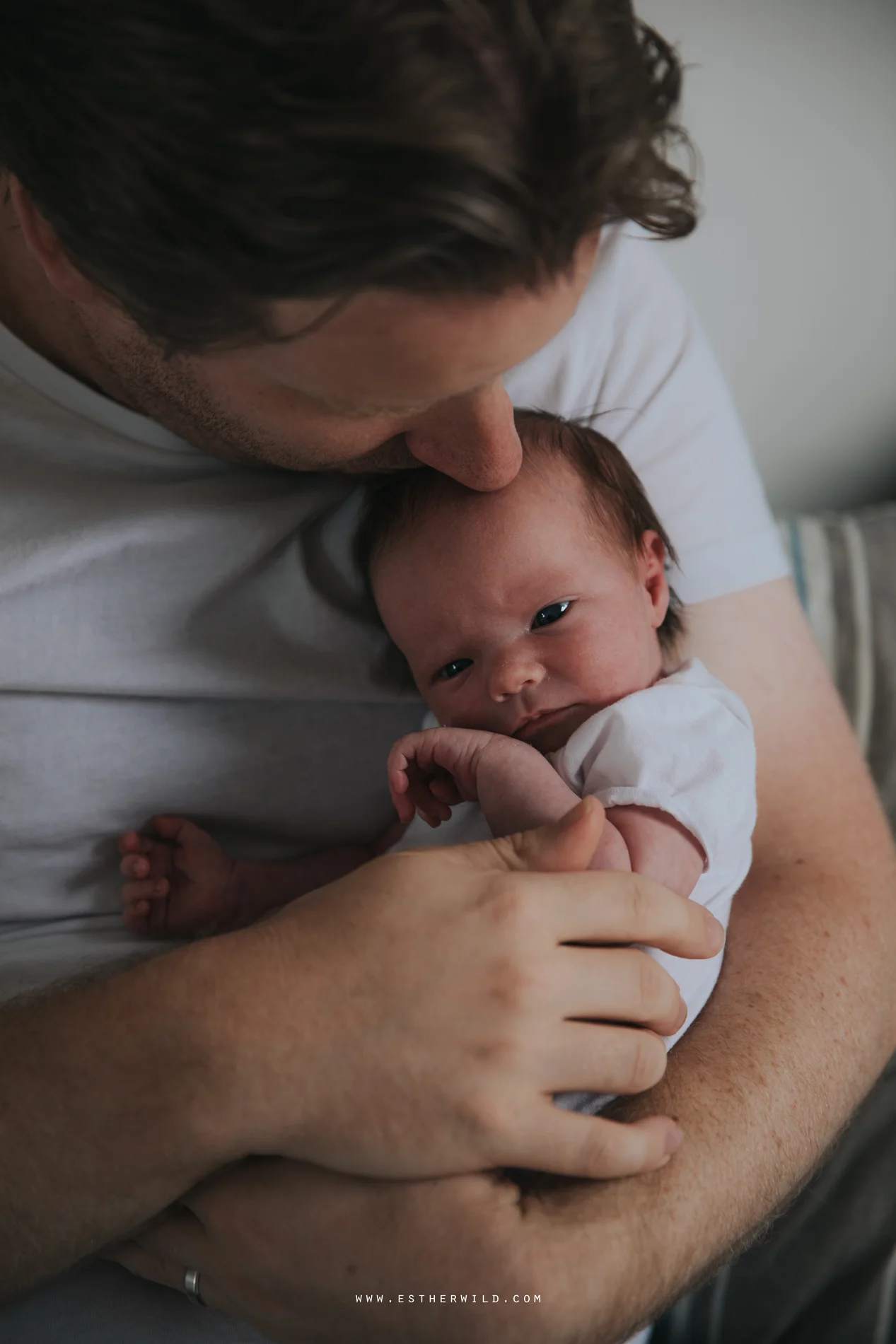 Newborn_Family_Photographer_London_Home_Lifestyle_Norfolk_3R8A3862.jpg