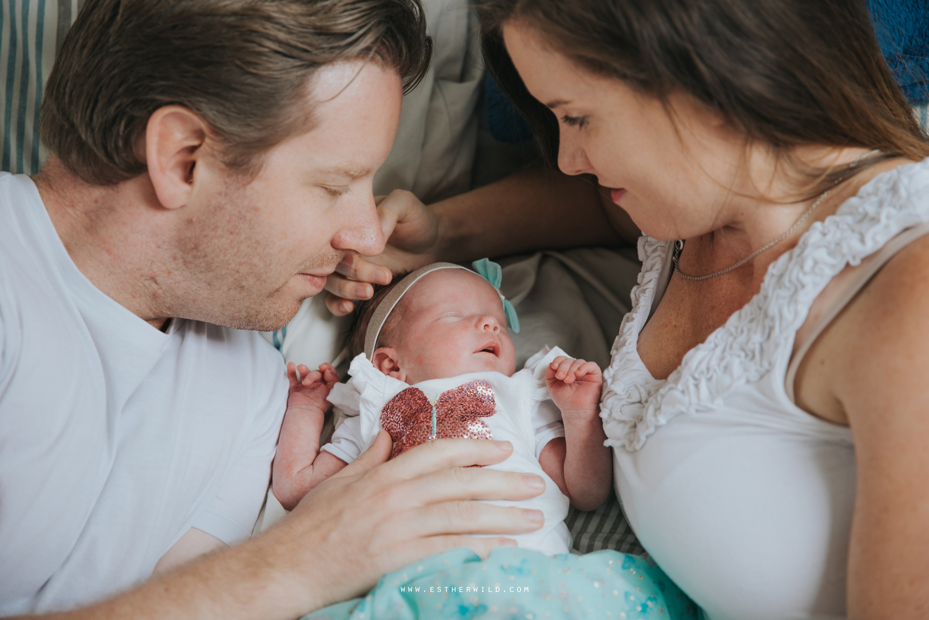 Newborn_Family_Photographer_London_Home_Lifestyle_Norfolk_3R8A3730.jpg