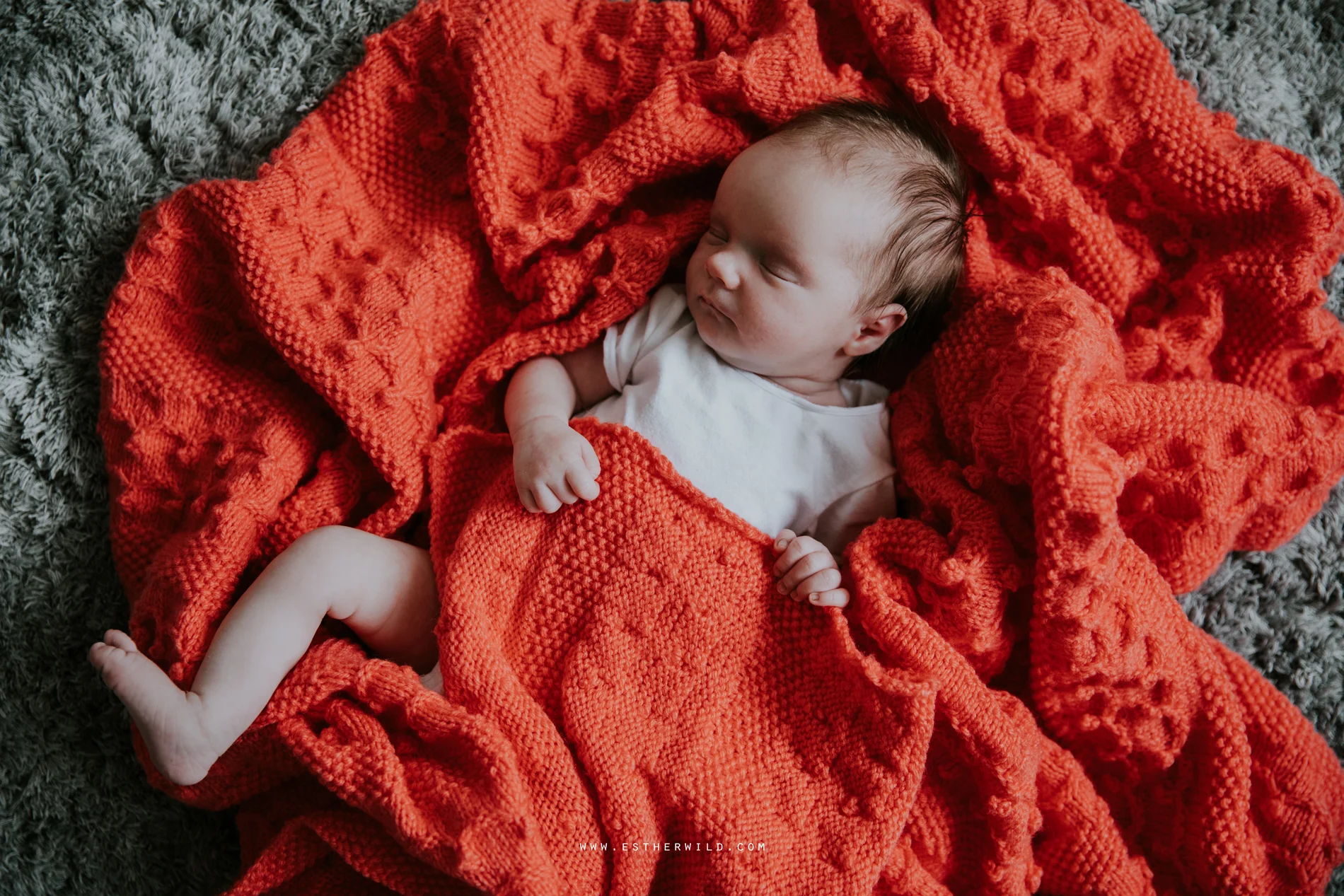 Newborn_Family_Photographer_London_Home_Lifestyle_Norfolk_3R8A4076.jpg
