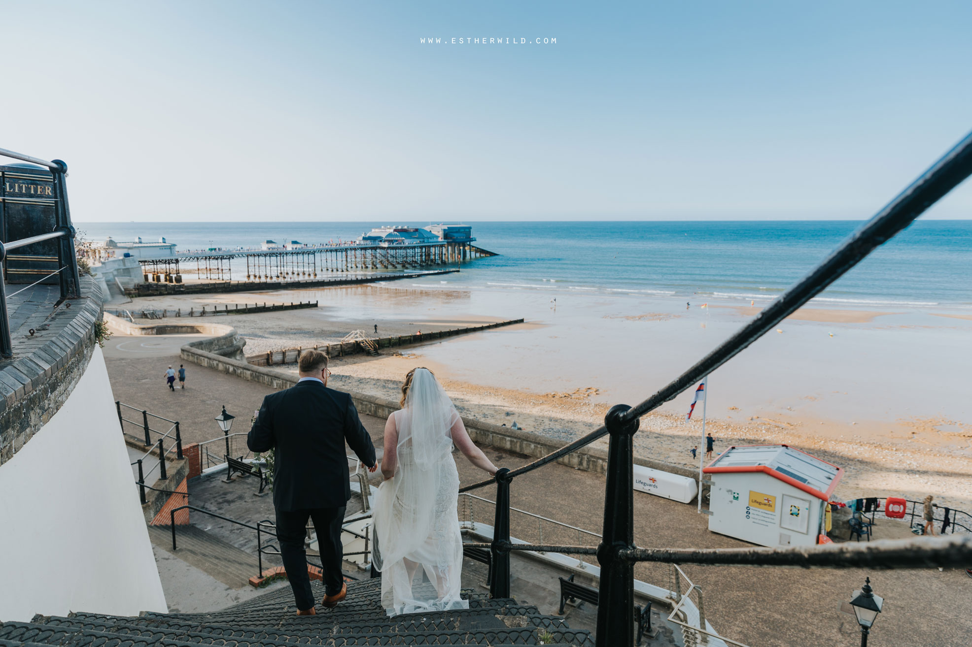 Cromer_Wedding_Beach_Outdoor_Ceremony_Norfolk_North_Lodge_Registry_Office_Rocket_House_Cafe_Cromer_Pier_IMG_4551.jpg