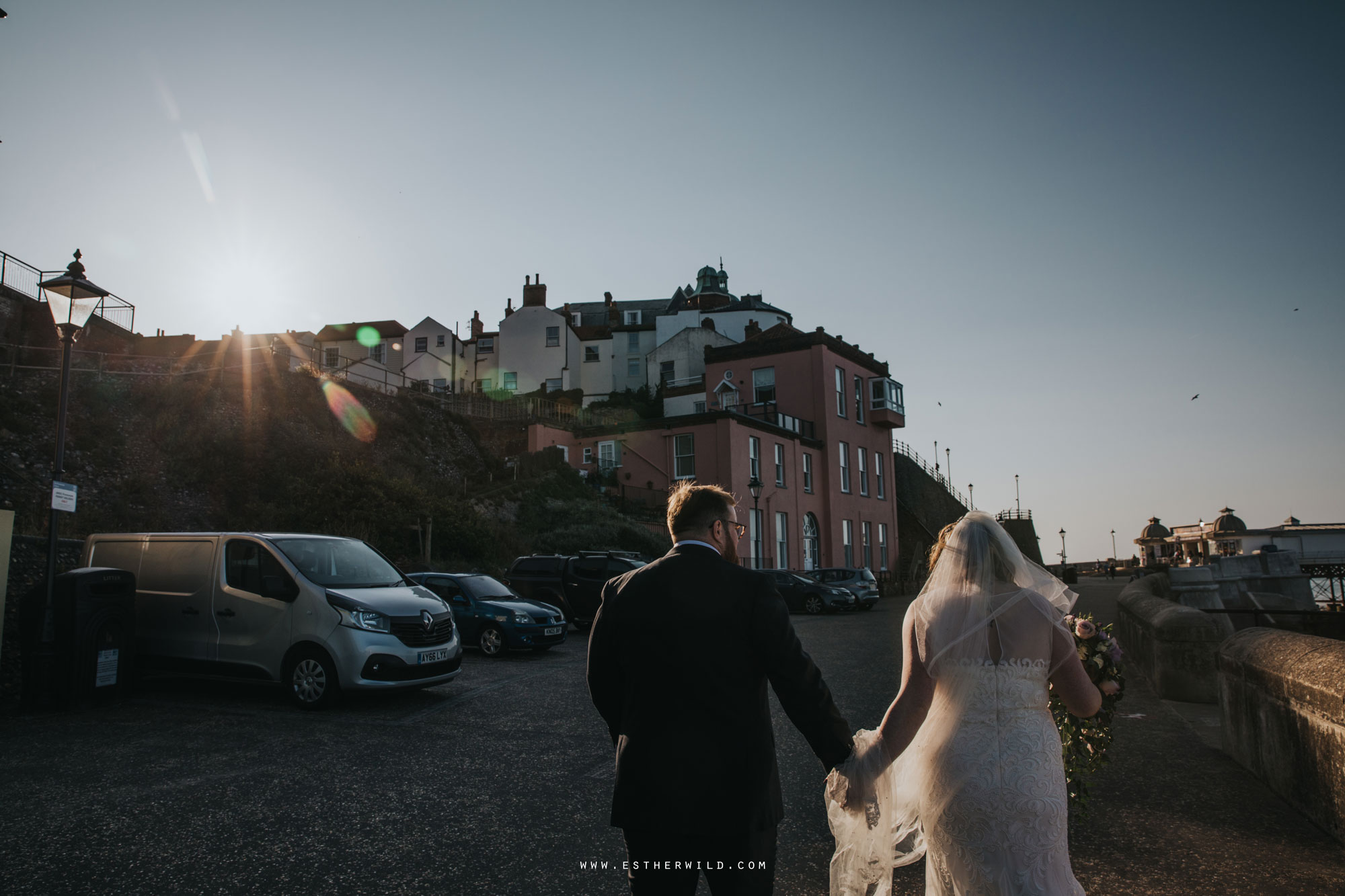 Cromer_Wedding_Beach_Outdoor_Ceremony_Norfolk_North_Lodge_Registry_Office_Rocket_House_Cafe_Cromer_Pier_IMG_4565.jpg